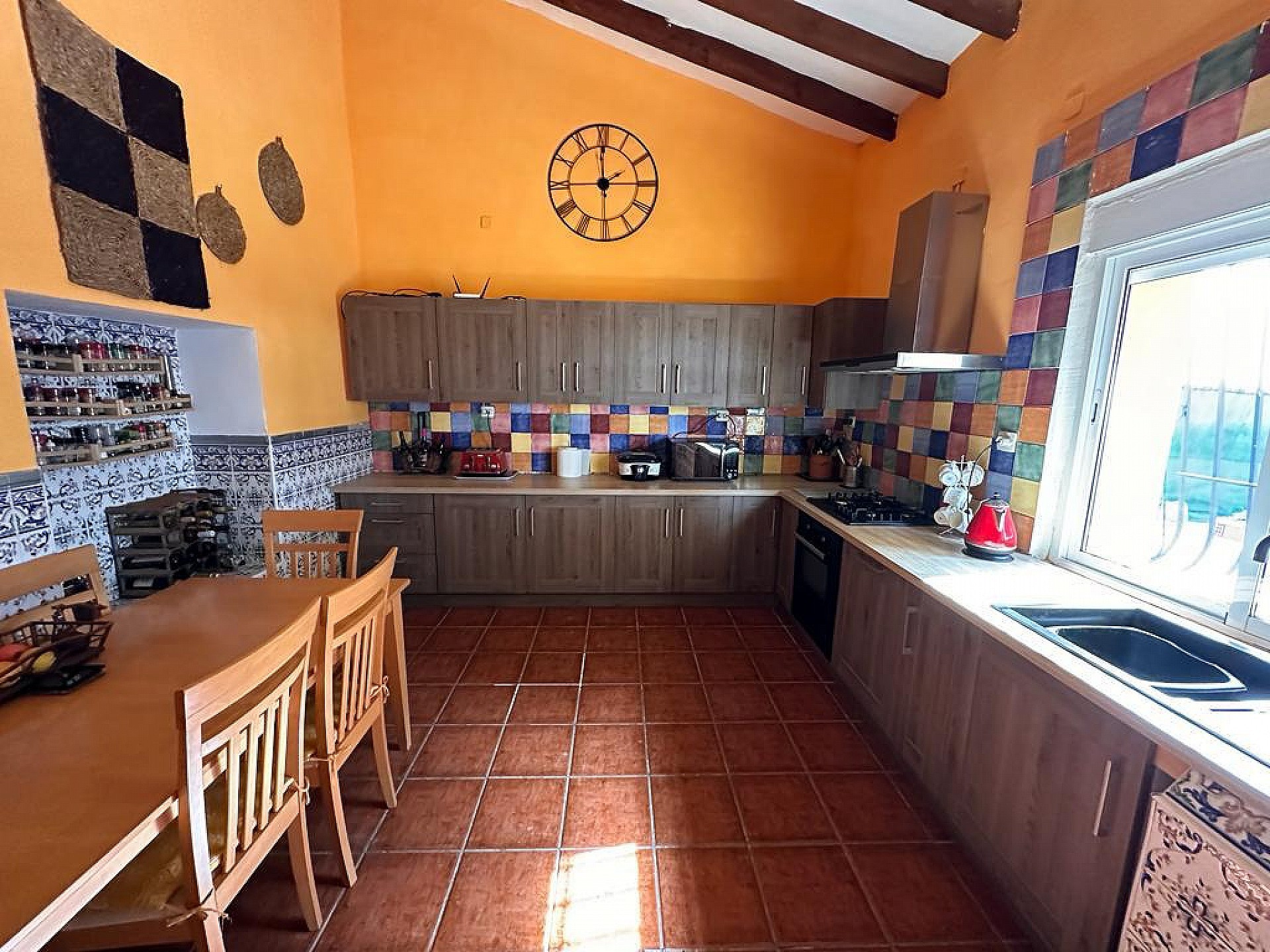 Resale - 3 Bedroom 1 Bathroom Commercial in Pinoso - - Alicante Resale - 3 Bedroom 1 Bathroom Commercial in Pinoso - - Alicante