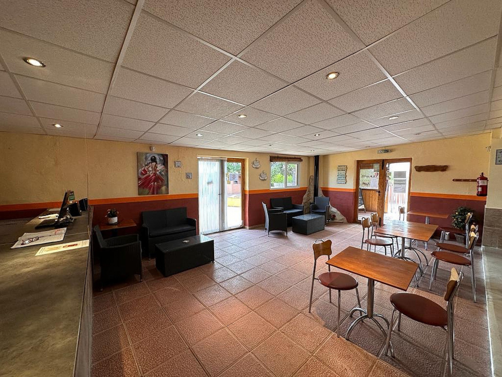 Resale - 3 Bedroom 1 Bathroom Commercial in Pinoso - - Alicante Resale - 3 Bedroom 1 Bathroom Commercial in Pinoso - - Alicante