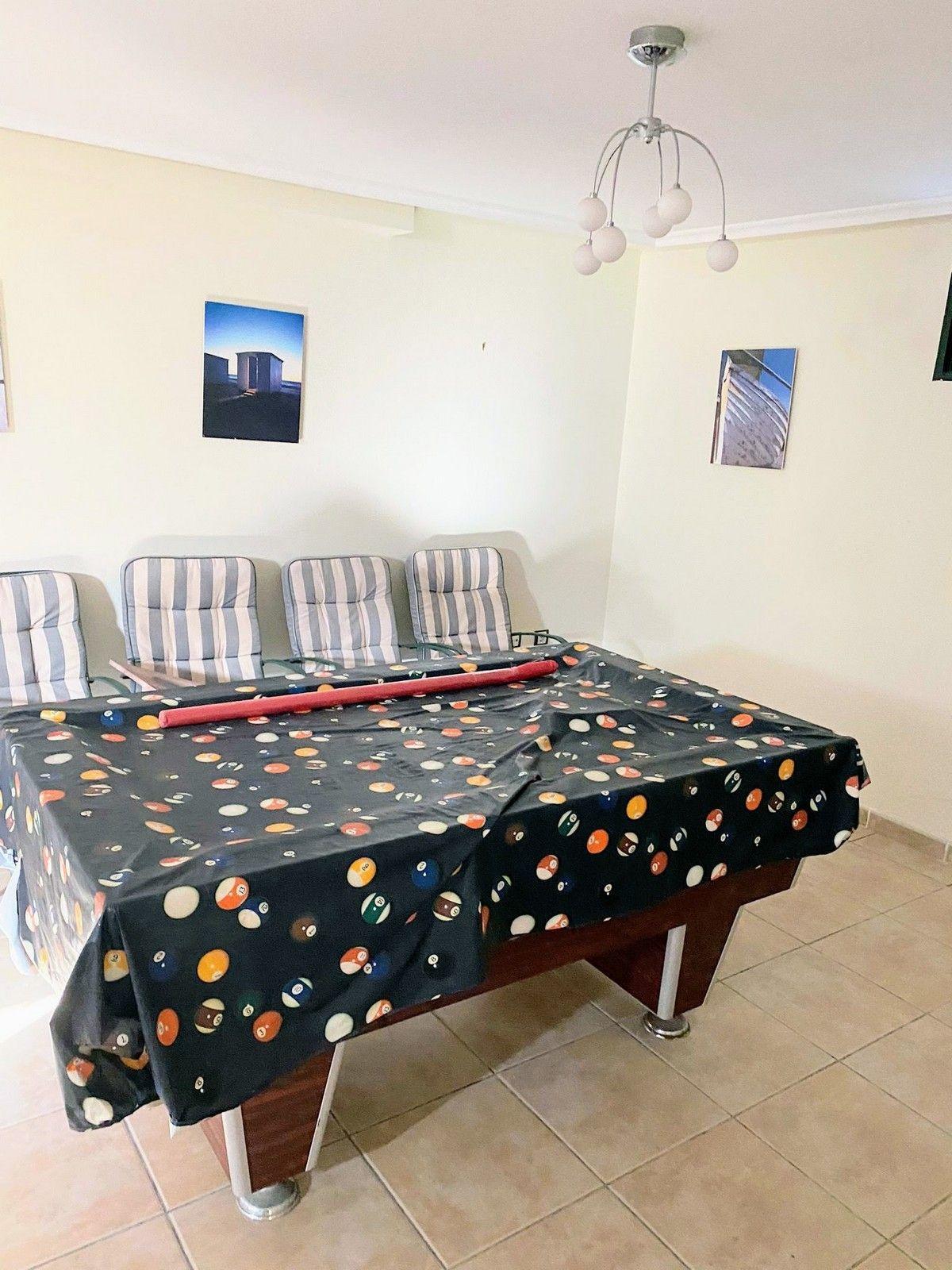 Resale - 3 Bedroom 2 Bathroom Chalet in Villamartín - Villamartin - Alicante Resale - 3 Bedroom 2 Bathroom Chalet in Villamartín - Villamartin - Alicante