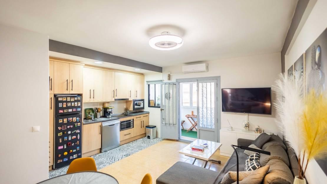 Resale - 3 Bedroom 2 Bathroom Duplex in Torrevieja - PLAYA DE LA MATA - Alicante Resale - 3 Bedroom 2 Bathroom Duplex in Torrevieja - PLAYA DE LA MATA - Alicante