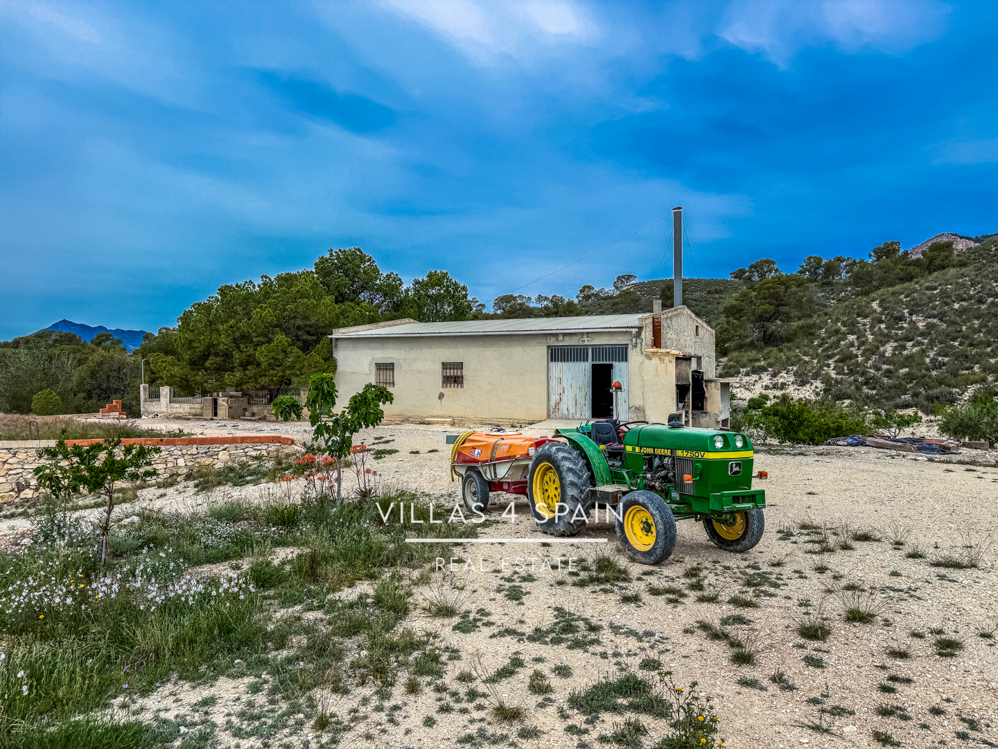 Resale - Land with warehouse for sale in Barinas - RM410 - Murcia Resale - Land with warehouse for sale in Barinas - RM410 - Murcia