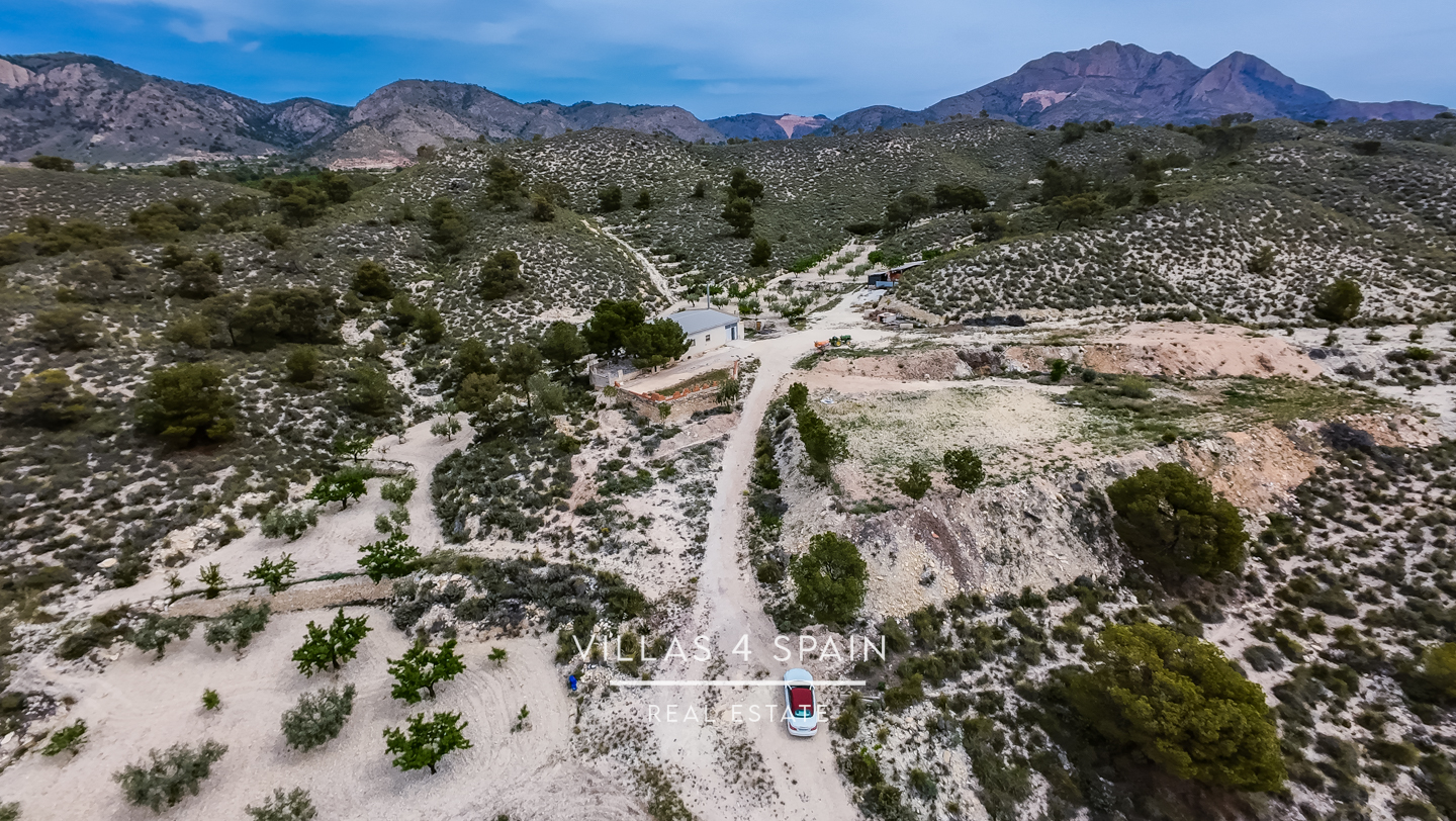 Resale - Land with warehouse for sale in Barinas - RM410 - Murcia Resale - Land with warehouse for sale in Barinas - RM410 - Murcia