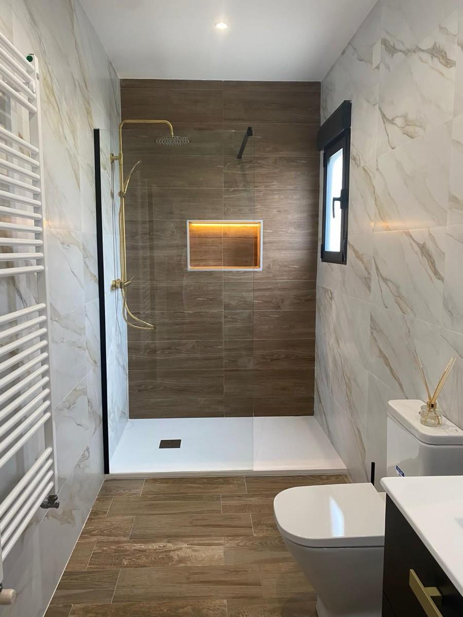 Resale - 3 Bedroom 3 Bathroom Chalet in Orihuela Costa - Villamartin - Alicante Resale - 3 Bedroom 3 Bathroom Chalet in Orihuela Costa - Villamartin - Alicante