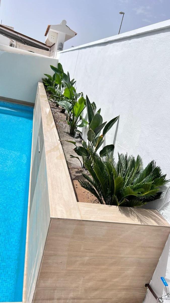 Resale - 3 Bedroom 3 Bathroom Chalet in Orihuela Costa - Villamartin - Alicante Resale - 3 Bedroom 3 Bathroom Chalet in Orihuela Costa - Villamartin - Alicante