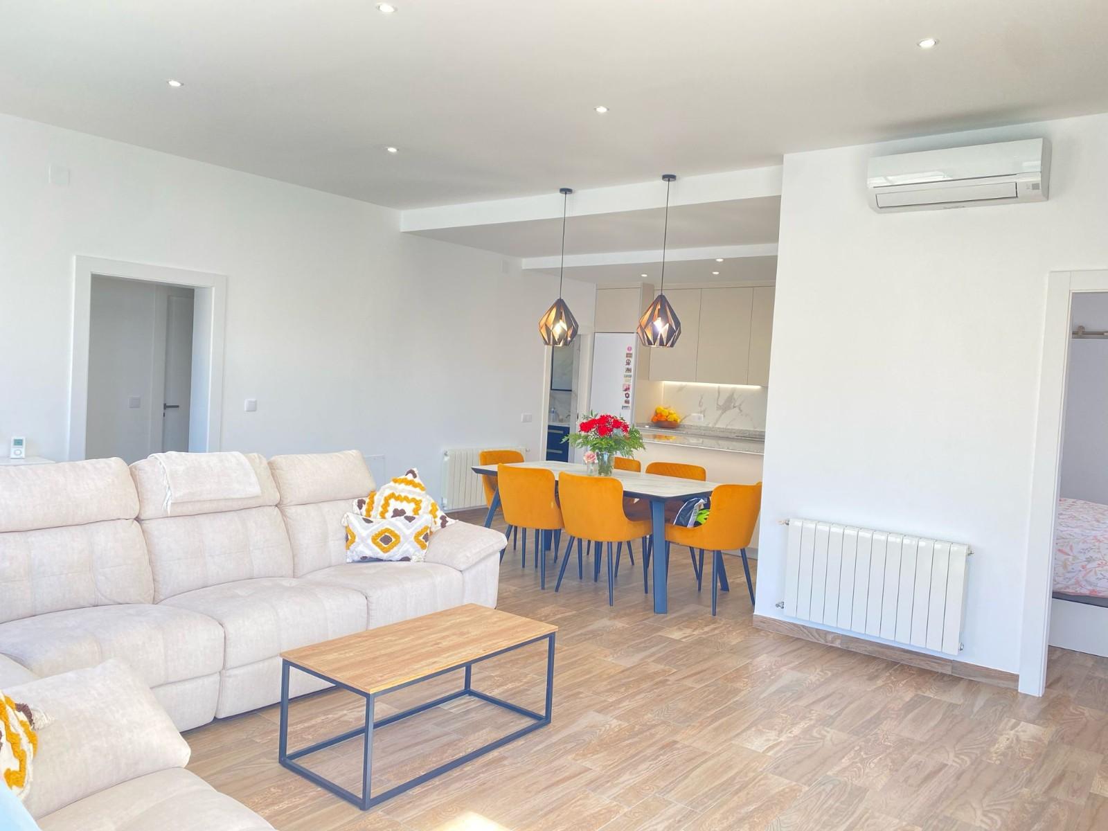 Resale - 3 Bedroom 3 Bathroom Chalet in Orihuela Costa - Villamartin - Alicante Resale - 3 Bedroom 3 Bathroom Chalet in Orihuela Costa - Villamartin - Alicante