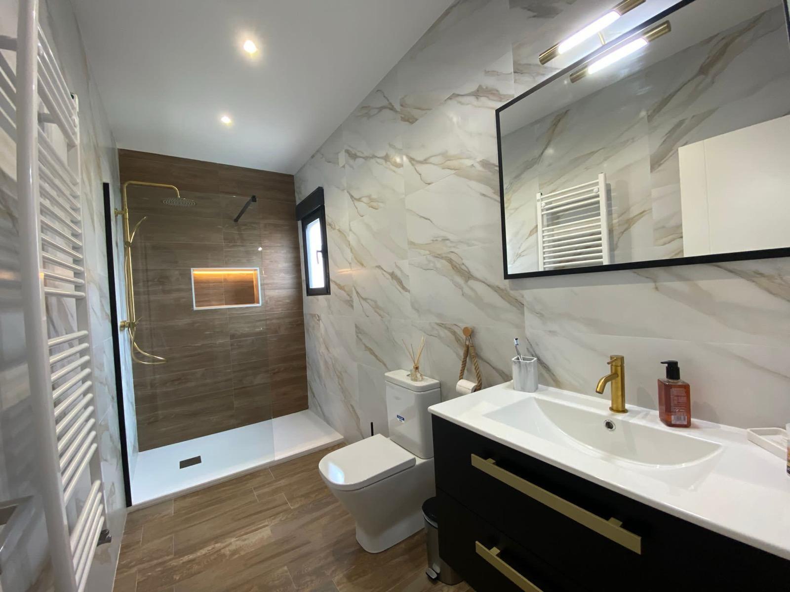 Resale - 3 Bedroom 3 Bathroom Chalet in Orihuela Costa - Villamartin - Alicante Resale - 3 Bedroom 3 Bathroom Chalet in Orihuela Costa - Villamartin - Alicante
