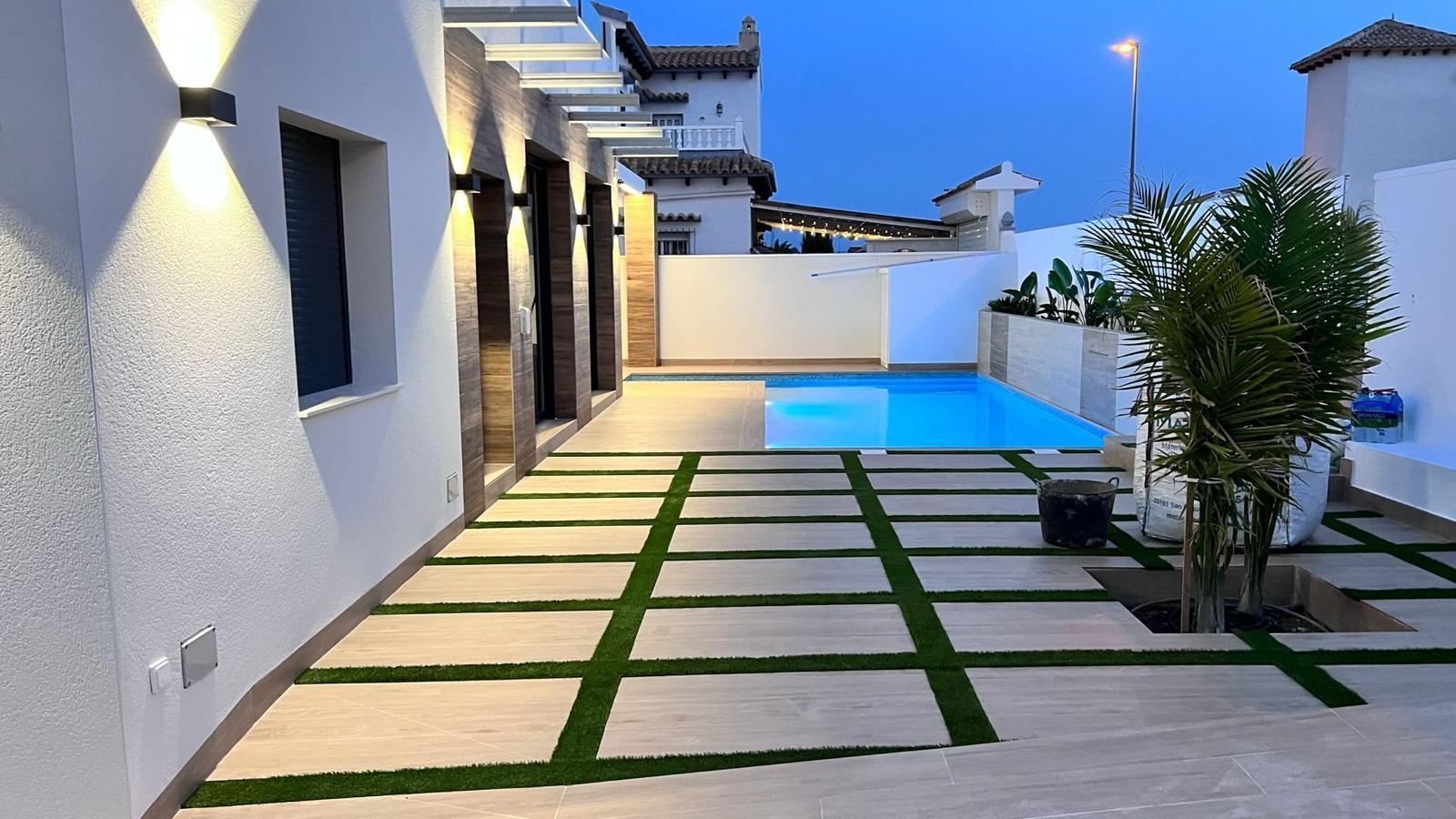 Resale - 3 Bedroom 3 Bathroom Chalet in Orihuela Costa - Villamartin - Alicante Resale - 3 Bedroom 3 Bathroom Chalet in Orihuela Costa - Villamartin - Alicante