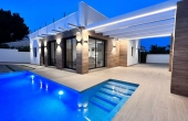 5-0311-2135/2878, 3 Bedroom 3 Bathroom Chalet in Orihuela Costa