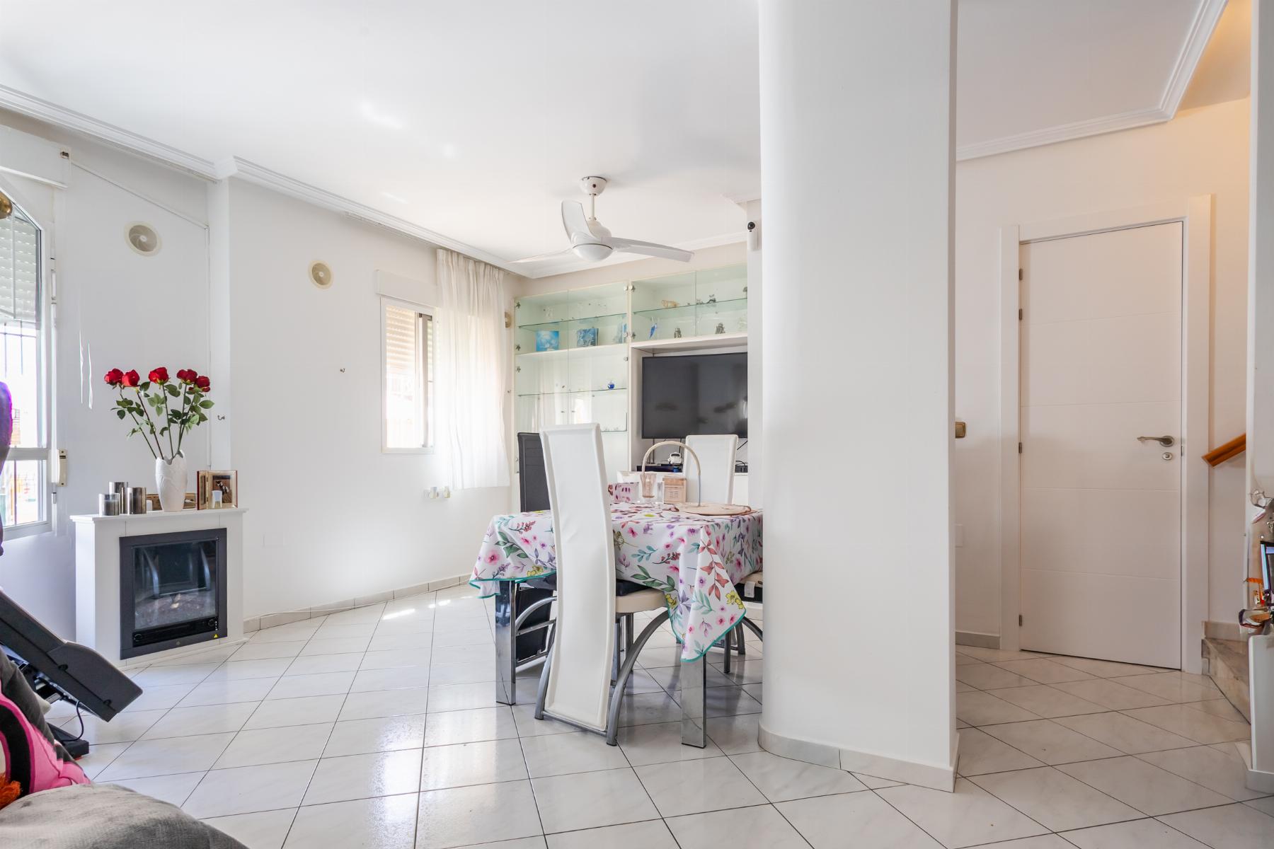 Resale - 2 Bedroom 2 Bathroom Duplex in Orihuela Costa - Lomas de Cabo Roig - Alicante Resale - 2 Bedroom 2 Bathroom Duplex in Orihuela Costa - Lomas de Cabo Roig - Alicante