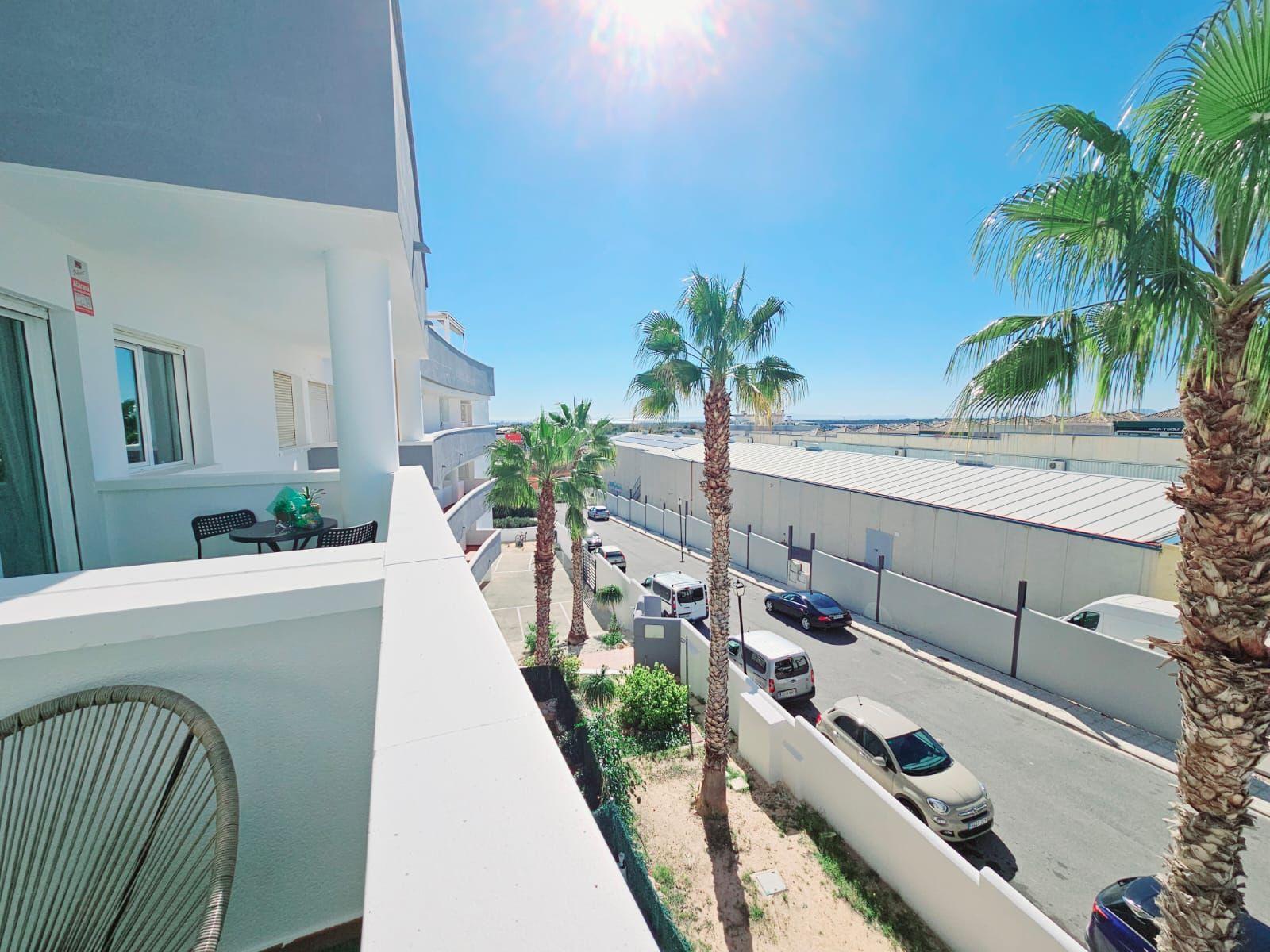 Resale - 2 Bedroom 2 Bathroom Apartamento in Orihuela Costa - Villamartin - Alicante Resale - 2 Bedroom 2 Bathroom Apartamento in Orihuela Costa - Villamartin - Alicante