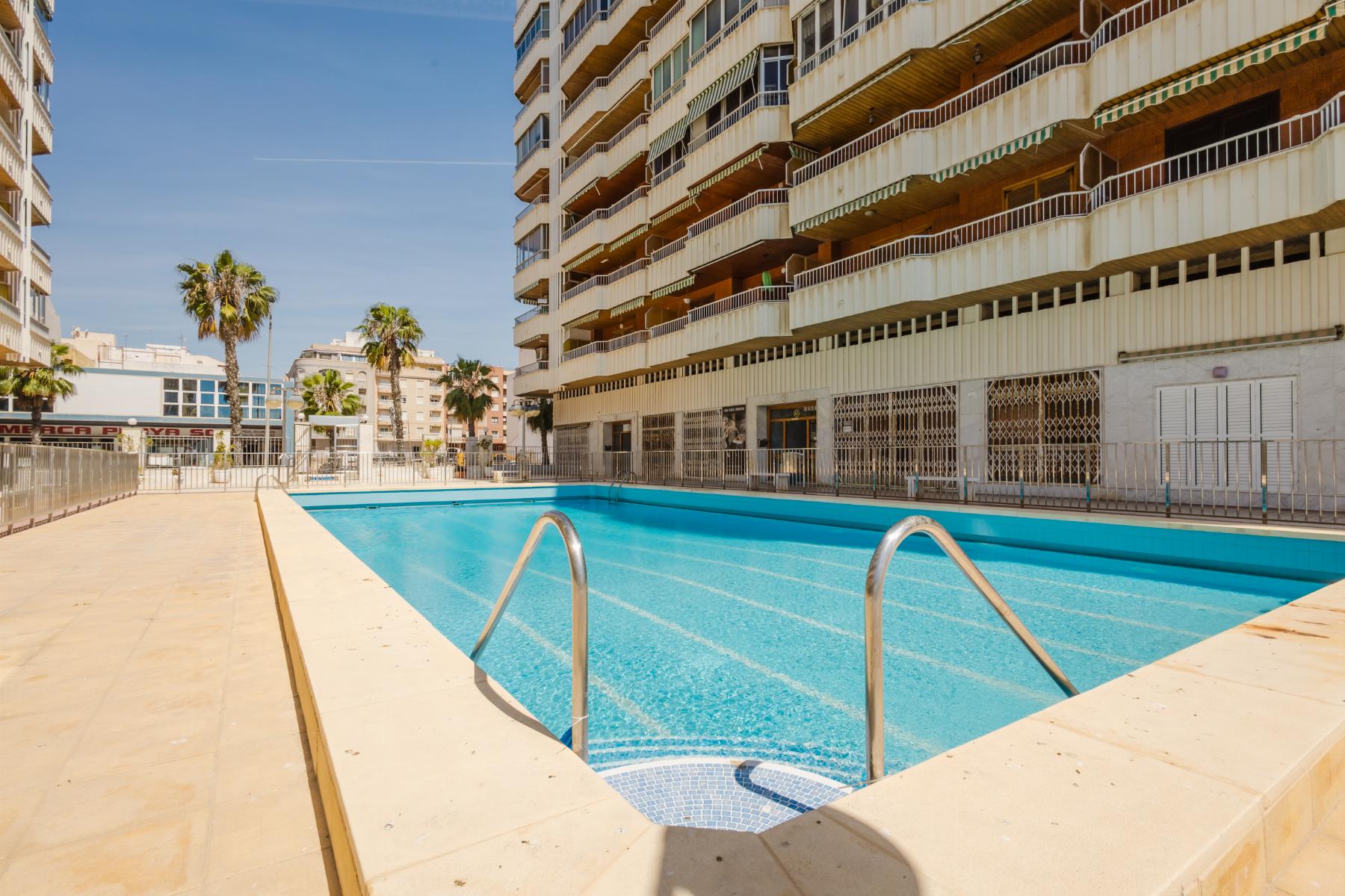 Resale - 3 Bedroom 3 Bathroom Apartamento in Torrevieja - Playa de La Acequion - Alicante Resale - 3 Bedroom 3 Bathroom Apartamento in Torrevieja - Playa de La Acequion - Alicante