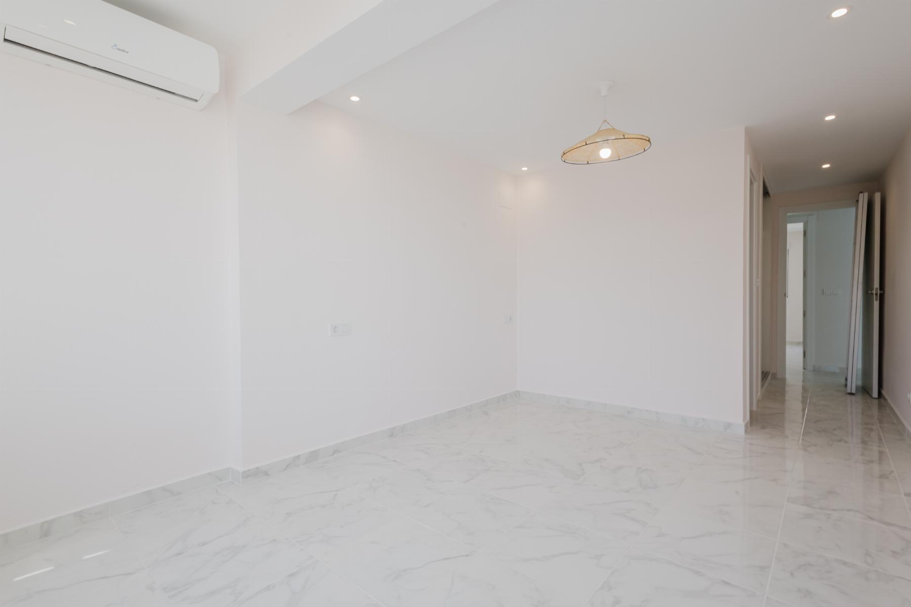 Resale - 3 Bedroom 3 Bathroom Apartamento in Torrevieja - Playa de La Acequion - Alicante Resale - 3 Bedroom 3 Bathroom Apartamento in Torrevieja - Playa de La Acequion - Alicante