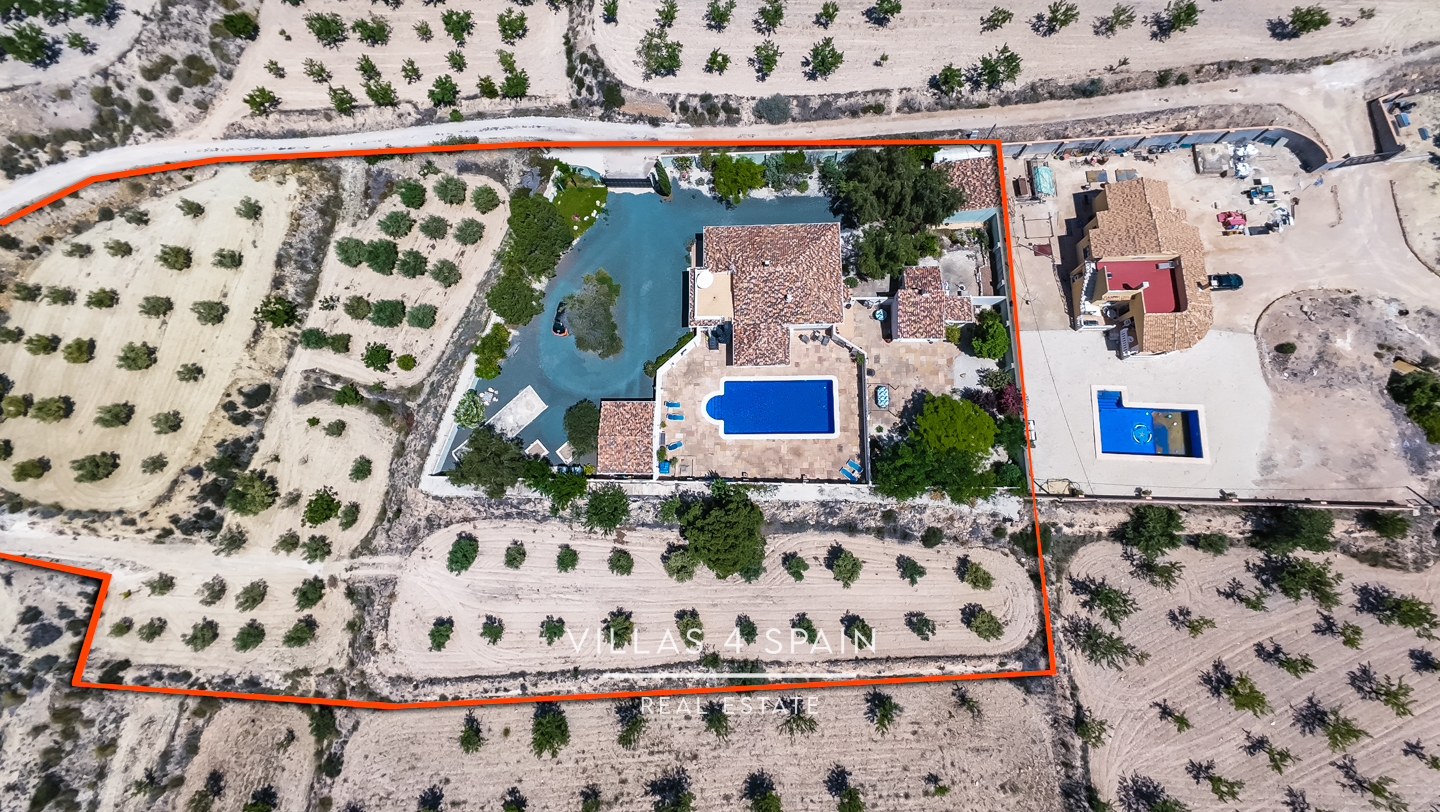 Resale - 3 Bedroom 3 Bathroom Villa with private pool and large plot in Macisvenda - cam. de la boquera - Murcia Resale - 3 Bedroom 3 Bathroom Villa with private pool and large plot in Macisvenda - cam. de la boquera - Murcia