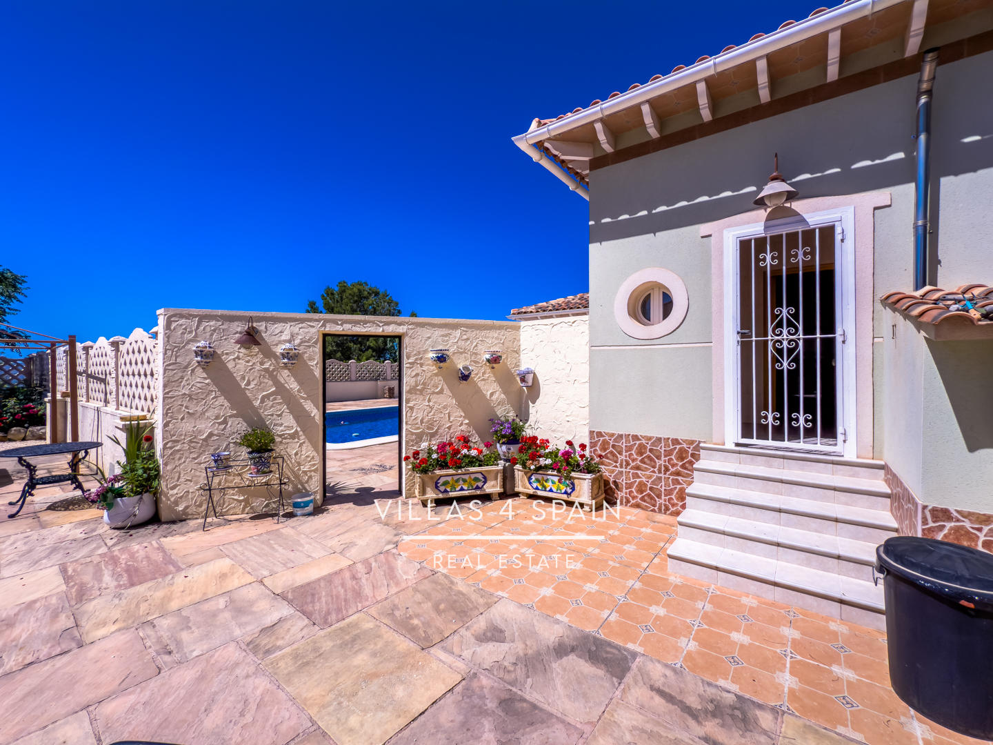 Resale - 3 Bedroom 3 Bathroom Villa with private pool and large plot in Macisvenda - cam. de la boquera - Murcia Resale - 3 Bedroom 3 Bathroom Villa with private pool and large plot in Macisvenda - cam. de la boquera - Murcia