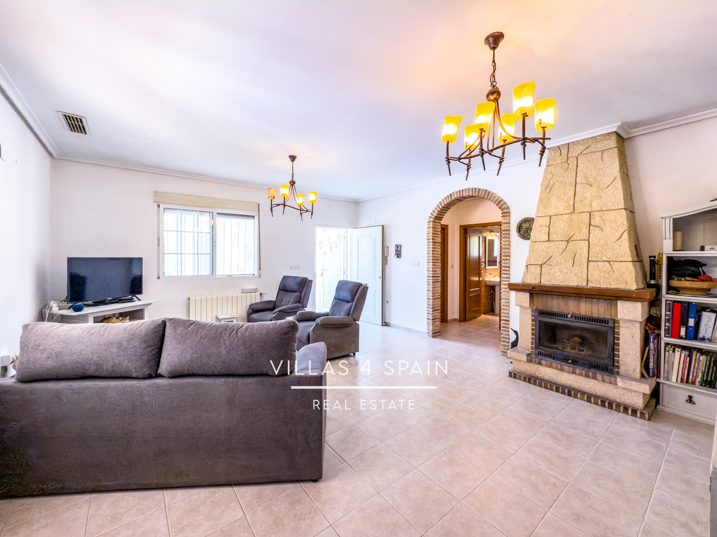 Resale - 3 Bedroom 3 Bathroom Villa with private pool and large plot in Macisvenda - cam. de la boquera - Murcia Resale - 3 Bedroom 3 Bathroom Villa with private pool and large plot in Macisvenda - cam. de la boquera - Murcia