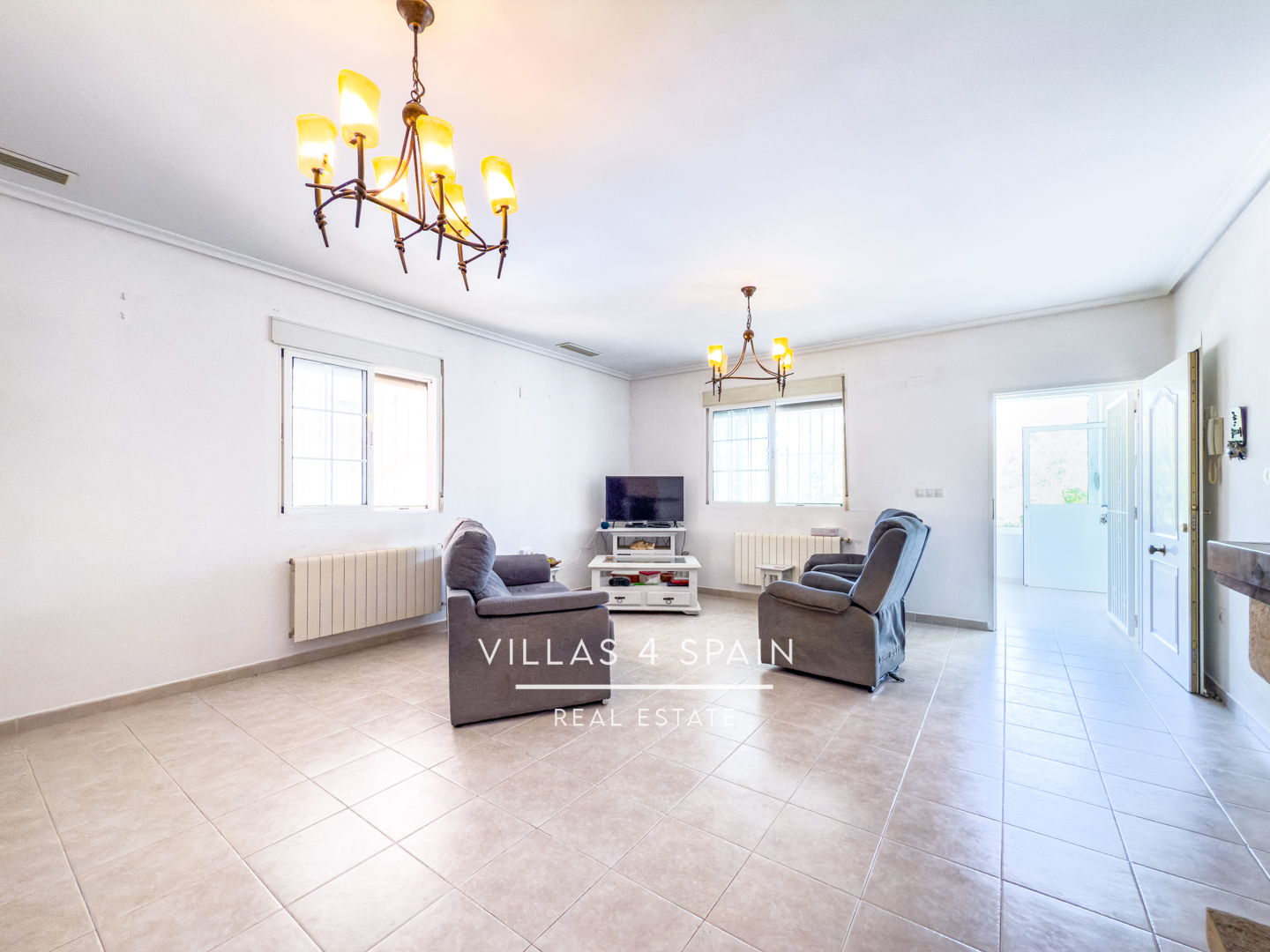 Resale - 3 Bedroom 3 Bathroom Villa with private pool and large plot in Macisvenda - cam. de la boquera - Murcia Resale - 3 Bedroom 3 Bathroom Villa with private pool and large plot in Macisvenda - cam. de la boquera - Murcia