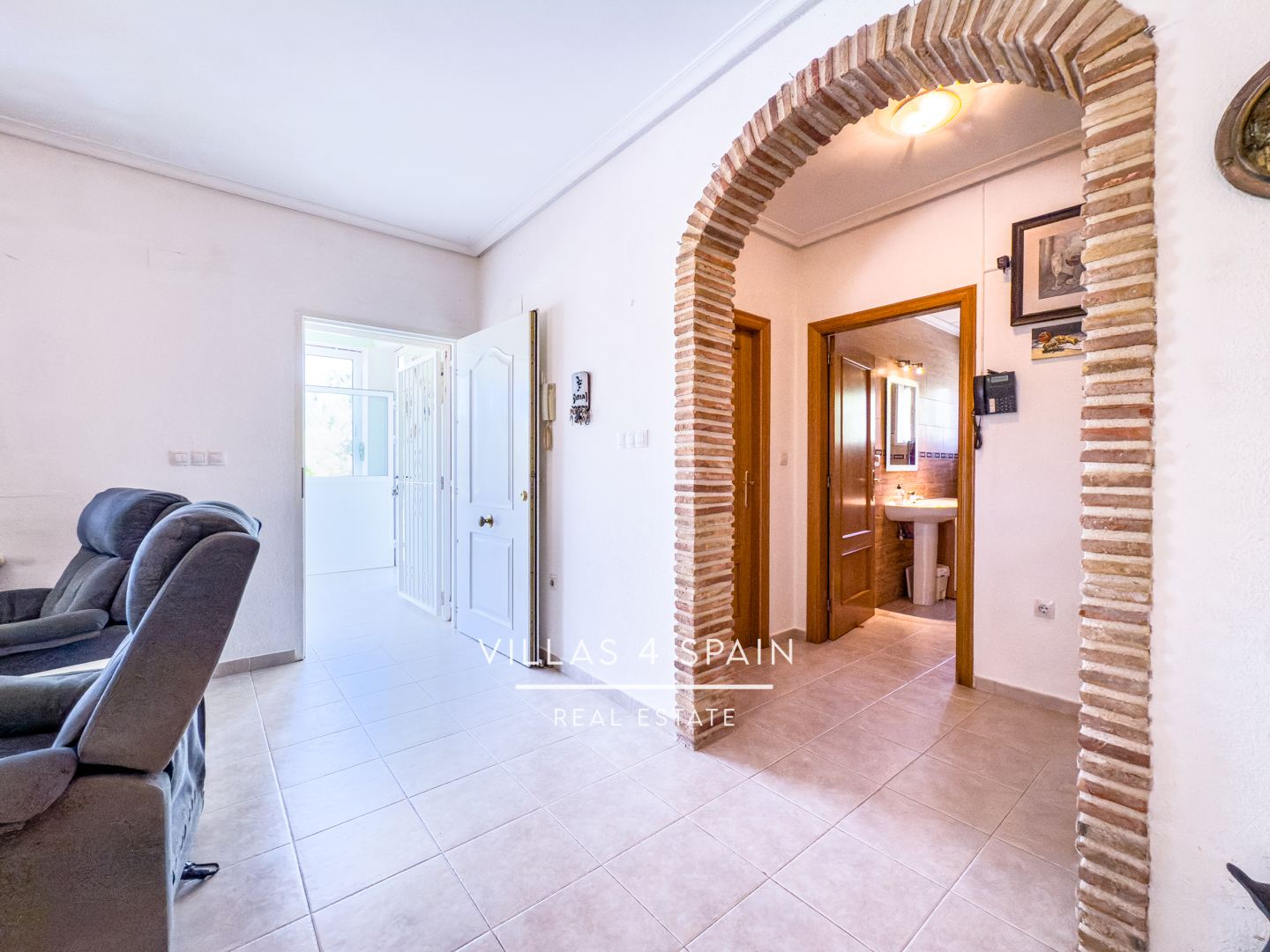 Resale - 3 Bedroom 3 Bathroom Villa with private pool and large plot in Macisvenda - cam. de la boquera - Murcia Resale - 3 Bedroom 3 Bathroom Villa with private pool and large plot in Macisvenda - cam. de la boquera - Murcia