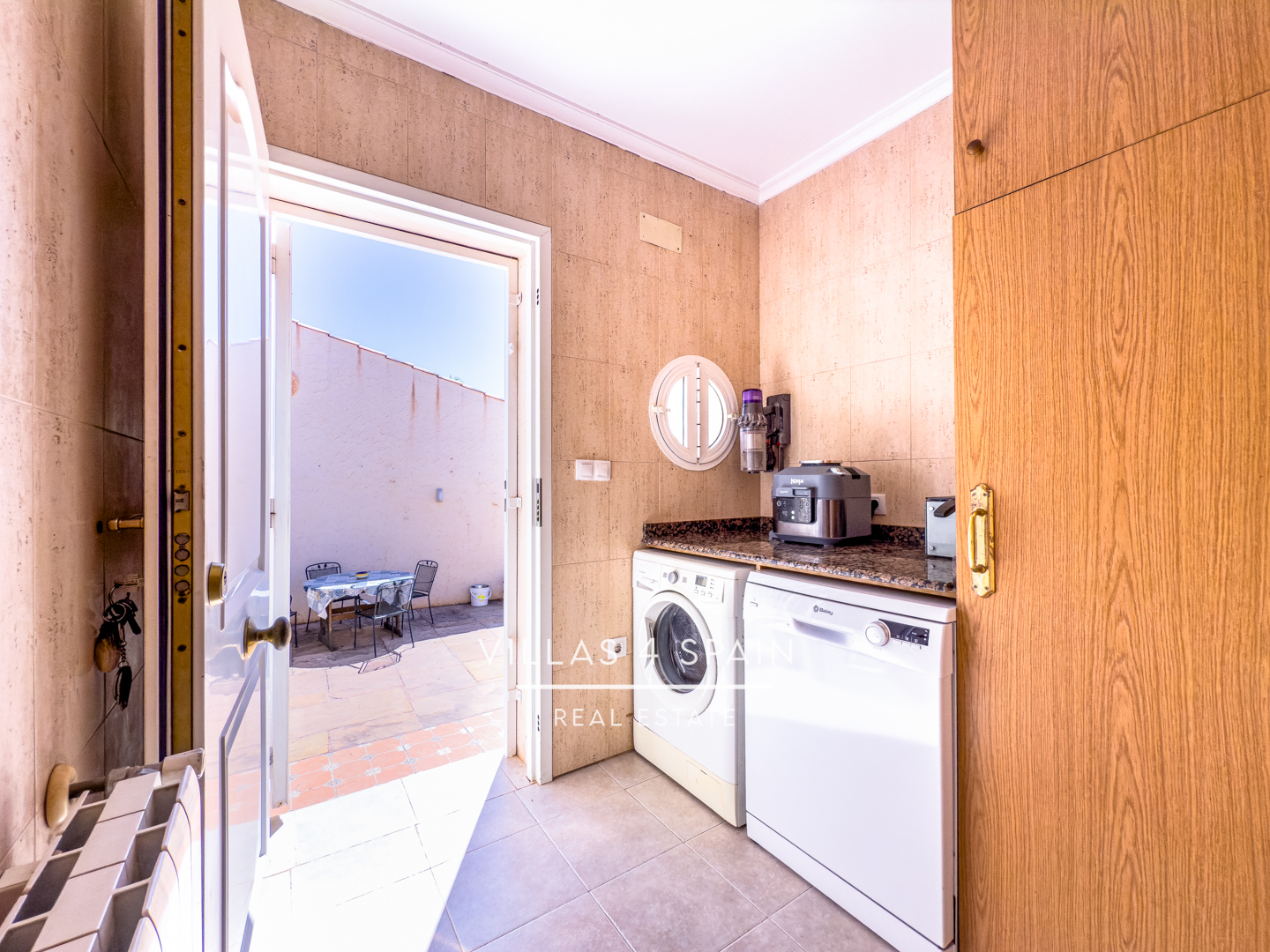 Resale - 3 Bedroom 3 Bathroom Villa with private pool and large plot in Macisvenda - cam. de la boquera - Murcia Resale - 3 Bedroom 3 Bathroom Villa with private pool and large plot in Macisvenda - cam. de la boquera - Murcia