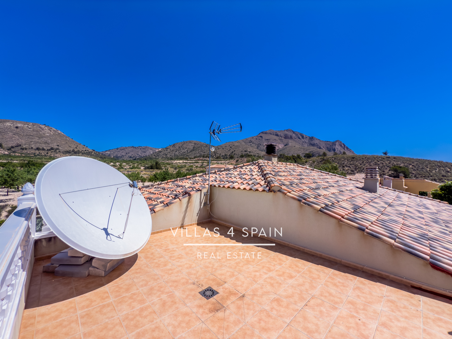 Resale - 3 Bedroom 3 Bathroom Villa with private pool and large plot in Macisvenda - cam. de la boquera - Murcia Resale - 3 Bedroom 3 Bathroom Villa with private pool and large plot in Macisvenda - cam. de la boquera - Murcia