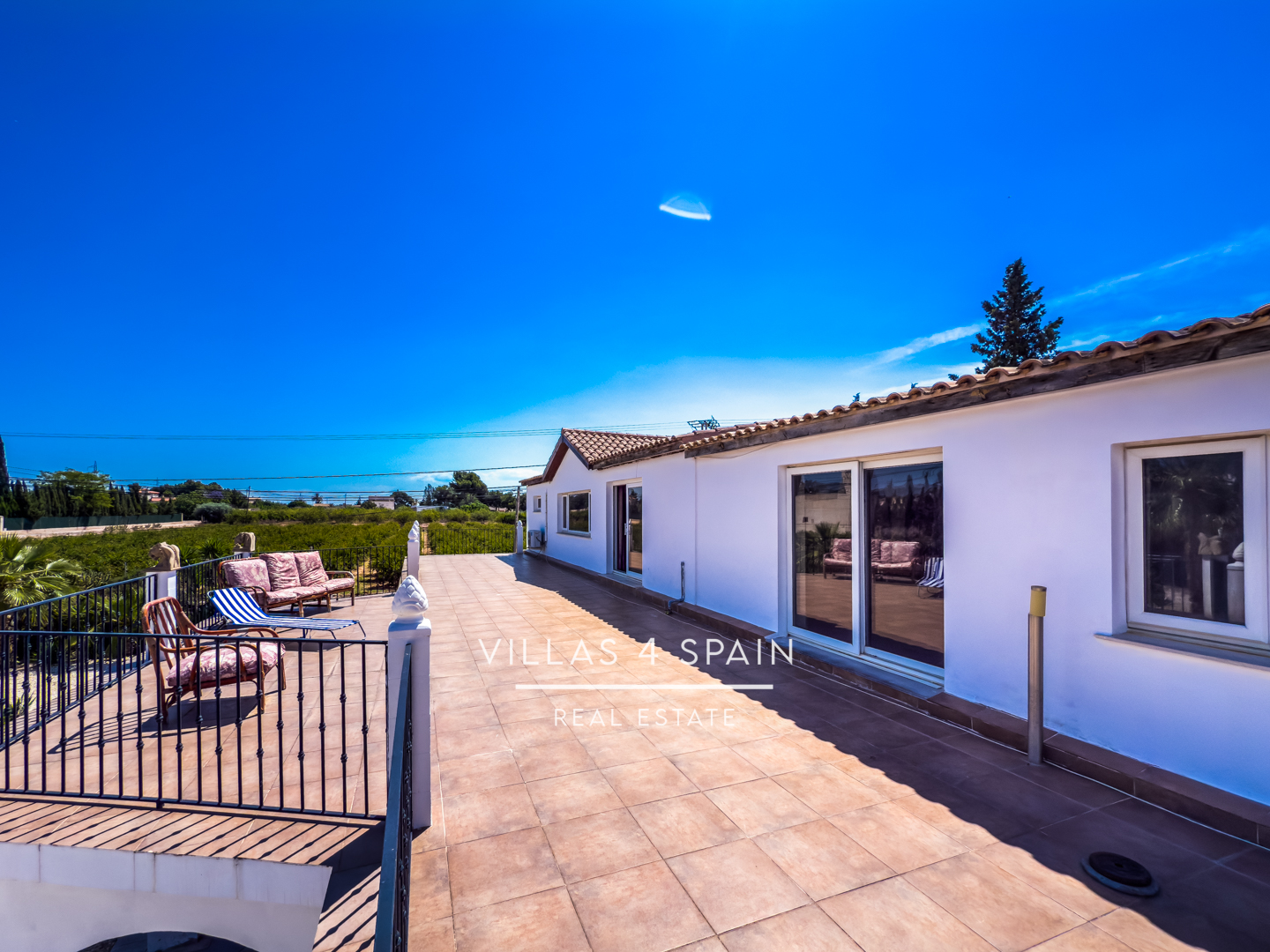 Resale - 12 Bedroom 6 bathroom villa with private pool in crevillente - Partida Ampla - Alicante Resale - 12 Bedroom 6 bathroom villa with private pool in crevillente - Partida Ampla - Alicante