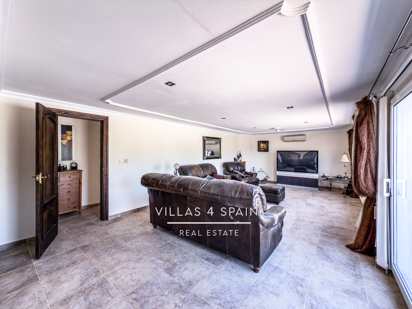 Resale - 12 Bedroom 6 bathroom villa with private pool in crevillente - Partida Ampla - Alicante Resale - 12 Bedroom 6 bathroom villa with private pool in crevillente - Partida Ampla - Alicante