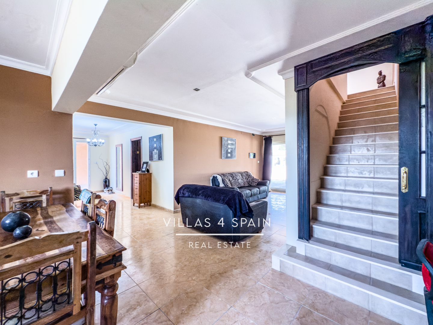 Resale - 12 Bedroom 6 bathroom villa with private pool in crevillente - Partida Ampla - Alicante Resale - 12 Bedroom 6 bathroom villa with private pool in crevillente - Partida Ampla - Alicante