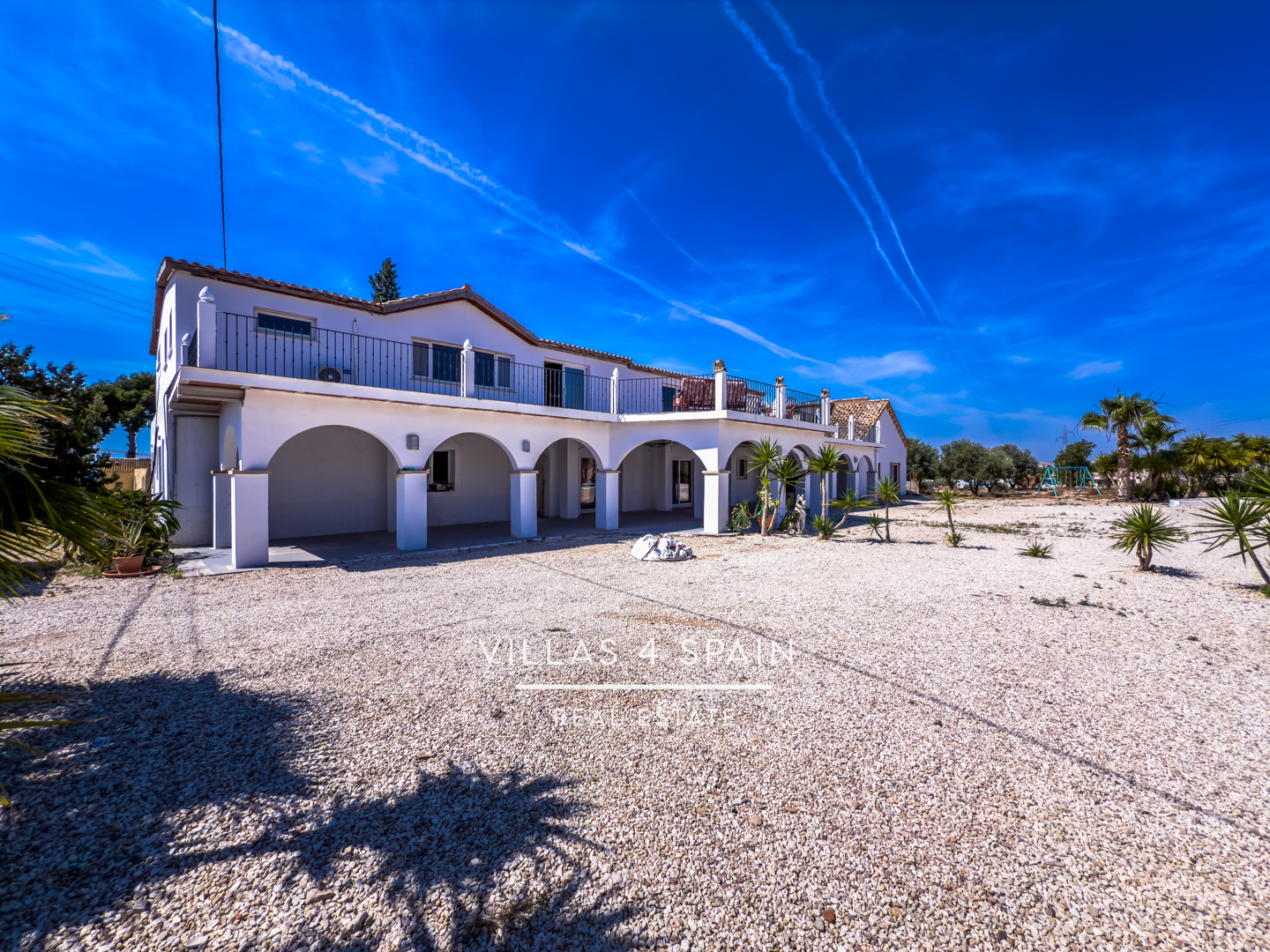 Resale - 12 Bedroom 6 bathroom villa with private pool in crevillente - Partida Ampla - Alicante Resale - 12 Bedroom 6 bathroom villa with private pool in crevillente - Partida Ampla - Alicante