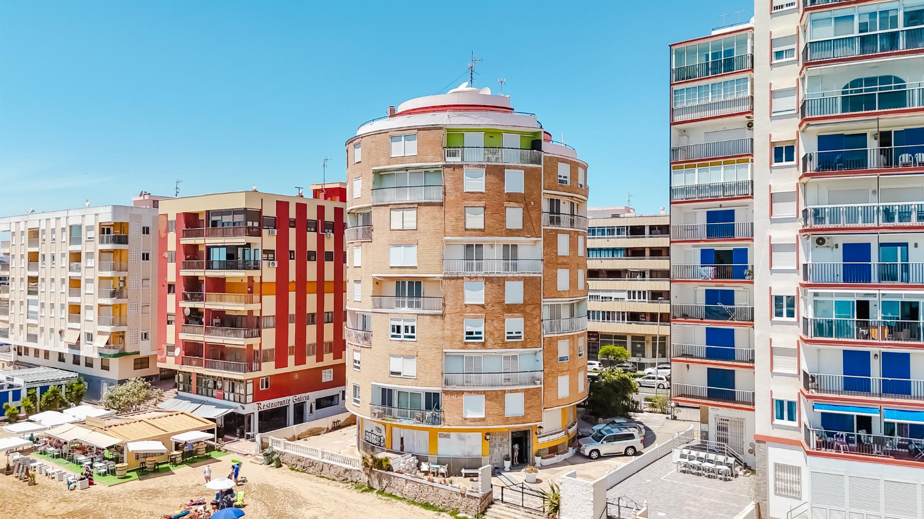 Resale - 3 Bedroom 2 Bathroom Apartamento in Torrevieja - PLAYA NAUFRAGOS - Alicante Resale - 3 Bedroom 2 Bathroom Apartamento in Torrevieja - PLAYA NAUFRAGOS - Alicante