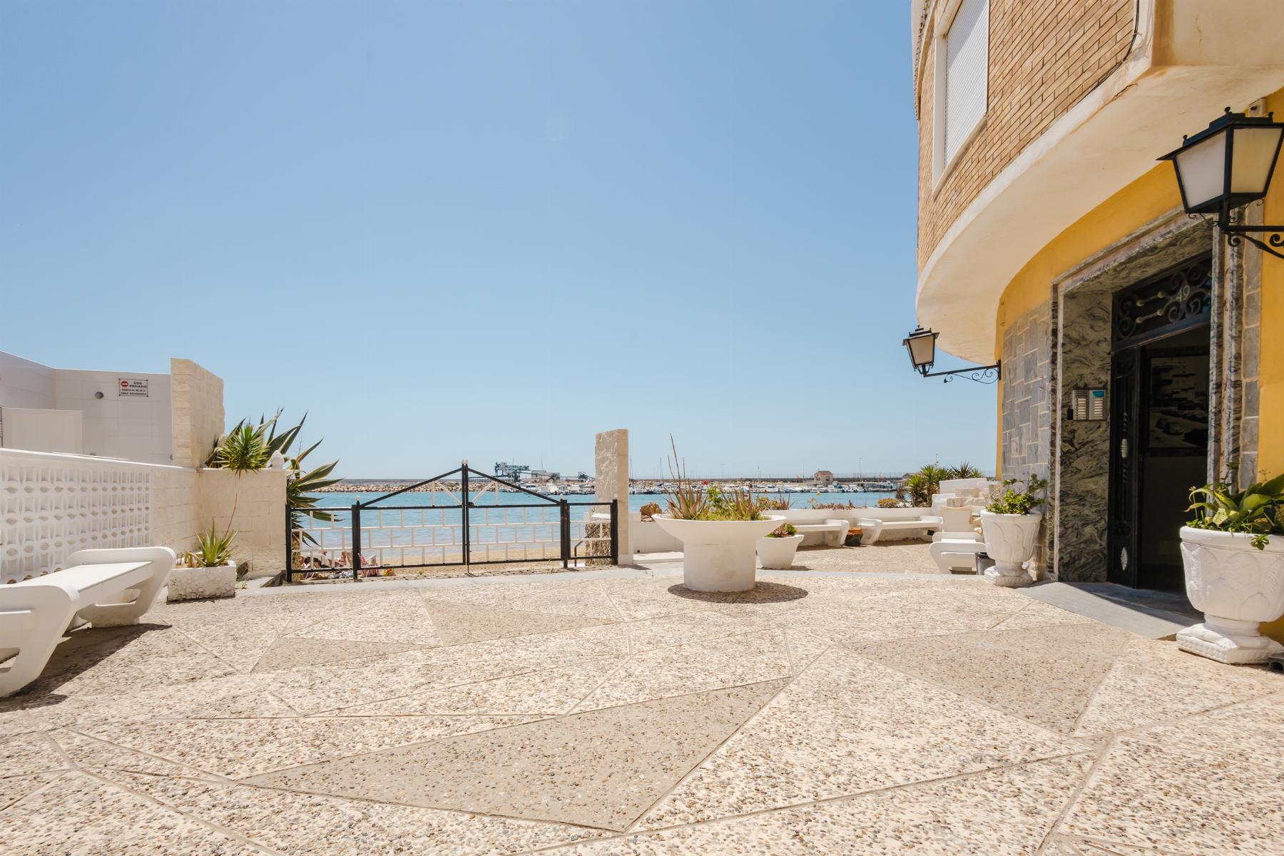 Resale - 3 Bedroom 2 Bathroom Apartamento in Torrevieja - PLAYA NAUFRAGOS - Alicante Resale - 3 Bedroom 2 Bathroom Apartamento in Torrevieja - PLAYA NAUFRAGOS - Alicante
