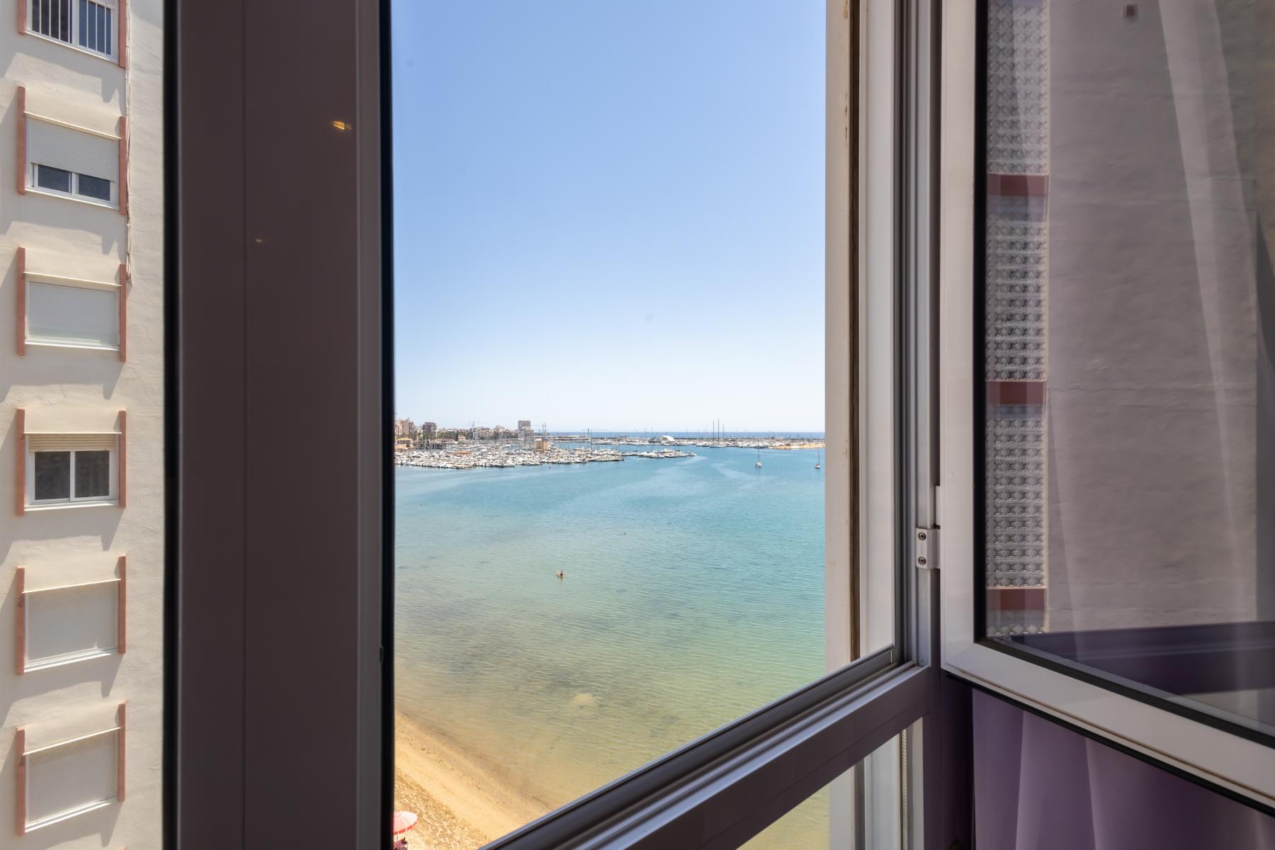 Resale - 3 Bedroom 2 Bathroom Apartamento in Torrevieja - PLAYA NAUFRAGOS - Alicante Resale - 3 Bedroom 2 Bathroom Apartamento in Torrevieja - PLAYA NAUFRAGOS - Alicante