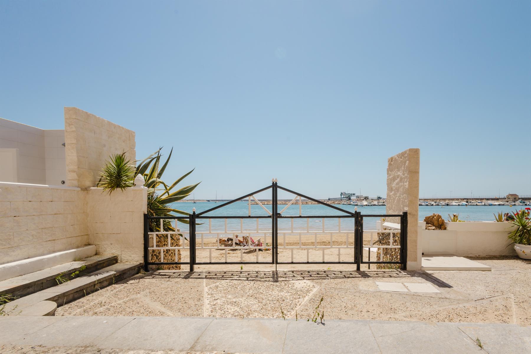 Resale - 3 Bedroom 2 Bathroom Apartamento in Torrevieja - PLAYA NAUFRAGOS - Alicante Resale - 3 Bedroom 2 Bathroom Apartamento in Torrevieja - PLAYA NAUFRAGOS - Alicante