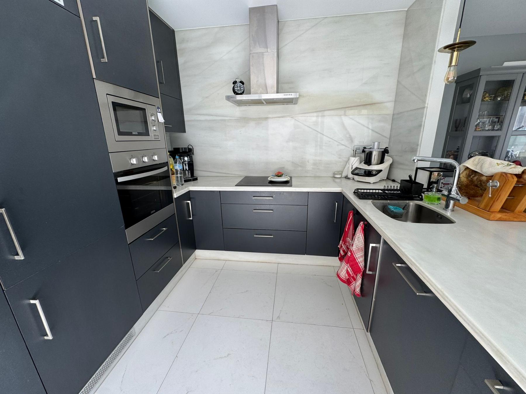 Resale - 5 Bedroom 4 Bathroom Chalet in Orihuela Costa - Villamartin - Alicante Resale - 5 Bedroom 4 Bathroom Chalet in Orihuela Costa - Villamartin - Alicante