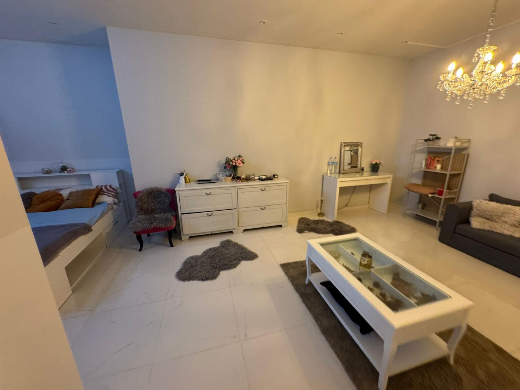 Resale - 5 Bedroom 4 Bathroom Chalet in Orihuela Costa - Villamartin - Alicante Resale - 5 Bedroom 4 Bathroom Chalet in Orihuela Costa - Villamartin - Alicante