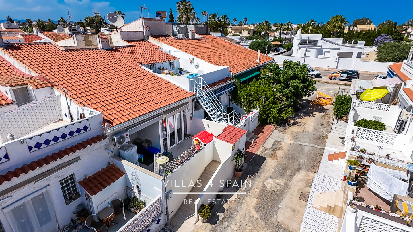 Resale - 2 Bedroom 1 bathroom Fully Renovated Town house with front garden in Torrevieja, San Luis - calle Zarauz - Alicante Resale - 2 Bedroom 1 bathroom Fully Renovated Town house with front garden in Torrevieja, San Luis - calle Zarauz - Alicante