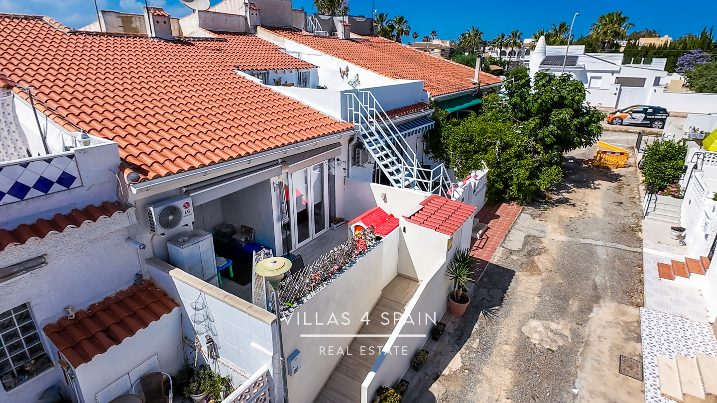Resale - 2 Bedroom 1 bathroom Fully Renovated Town house with front garden in Torrevieja, San Luis - calle Zarauz - Alicante Resale - 2 Bedroom 1 bathroom Fully Renovated Town house with front garden in Torrevieja, San Luis - calle Zarauz - Alicante
