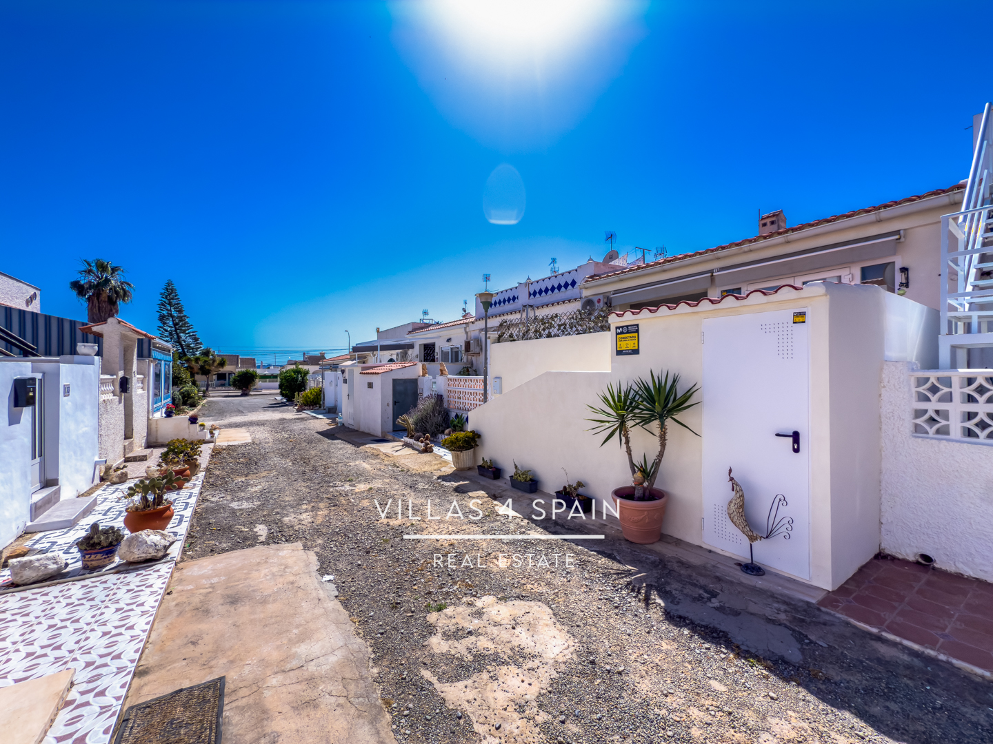 Resale - 2 Bedroom 1 bathroom Fully Renovated Town house with front garden in Torrevieja, San Luis - calle Zarauz - Alicante Resale - 2 Bedroom 1 bathroom Fully Renovated Town house with front garden in Torrevieja, San Luis - calle Zarauz - Alicante