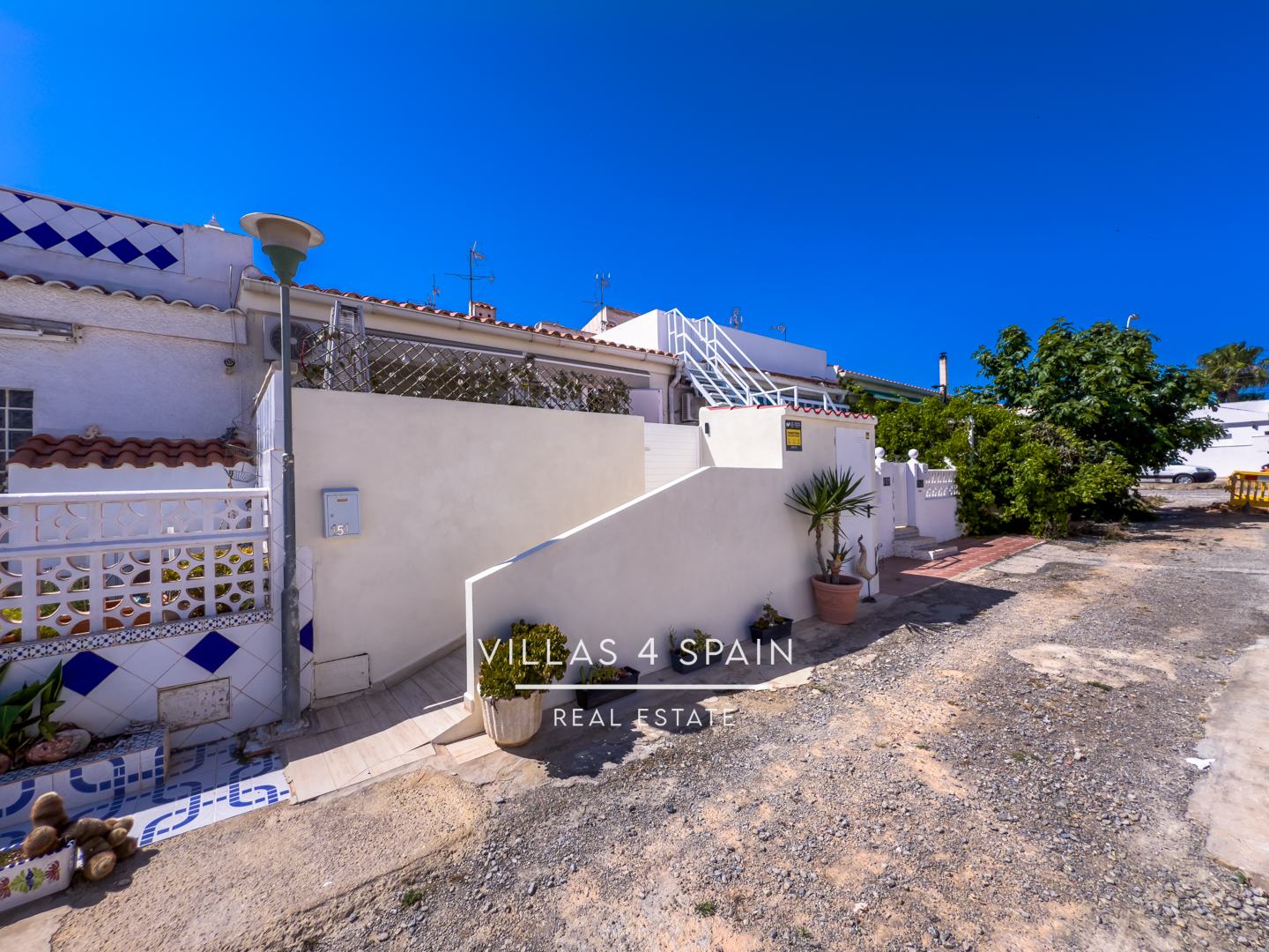 Resale - 2 Bedroom 1 bathroom Fully Renovated Town house with front garden in Torrevieja, San Luis - calle Zarauz - Alicante Resale - 2 Bedroom 1 bathroom Fully Renovated Town house with front garden in Torrevieja, San Luis - calle Zarauz - Alicante