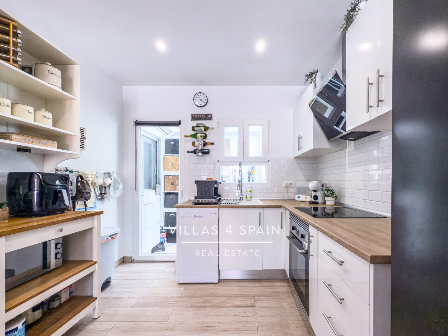 Resale - 2 Bedroom 1 bathroom Fully Renovated Town house with front garden in Torrevieja, San Luis - calle Zarauz - Alicante Resale - 2 Bedroom 1 bathroom Fully Renovated Town house with front garden in Torrevieja, San Luis - calle Zarauz - Alicante