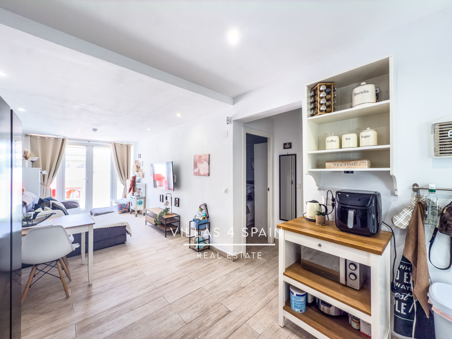 Resale - 2 Bedroom 1 bathroom Fully Renovated Town house with front garden in Torrevieja, San Luis - calle Zarauz - Alicante Resale - 2 Bedroom 1 bathroom Fully Renovated Town house with front garden in Torrevieja, San Luis - calle Zarauz - Alicante