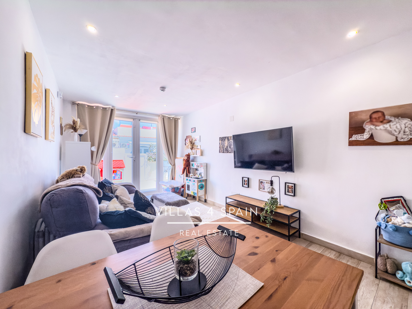 Resale - 2 Bedroom 1 bathroom Fully Renovated Town house with front garden in Torrevieja, San Luis - calle Zarauz - Alicante Resale - 2 Bedroom 1 bathroom Fully Renovated Town house with front garden in Torrevieja, San Luis - calle Zarauz - Alicante