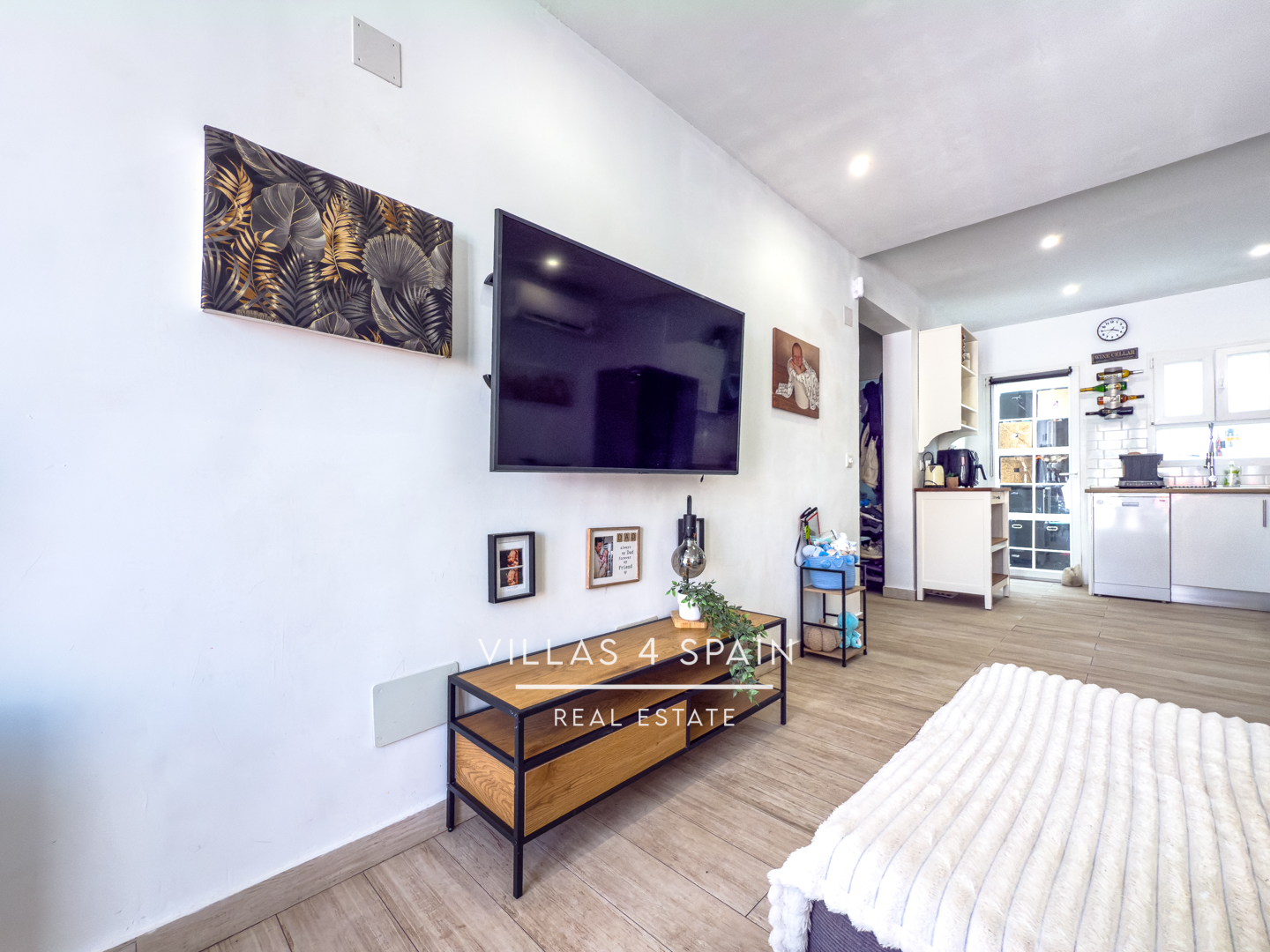 Resale - 2 Bedroom 1 bathroom Fully Renovated Town house with front garden in Torrevieja, San Luis - calle Zarauz - Alicante Resale - 2 Bedroom 1 bathroom Fully Renovated Town house with front garden in Torrevieja, San Luis - calle Zarauz - Alicante