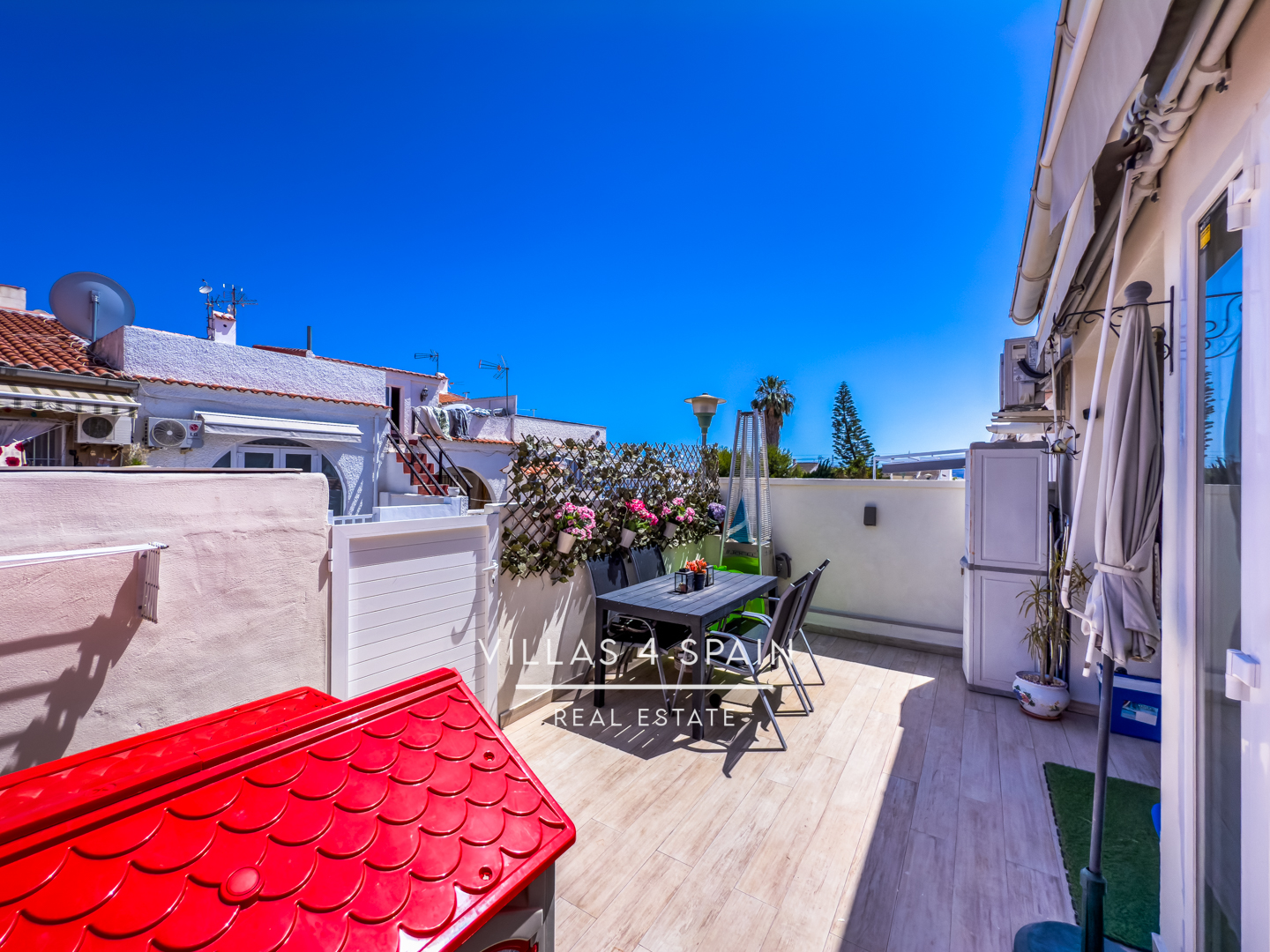 Resale - 2 Bedroom 1 bathroom Fully Renovated Town house with front garden in Torrevieja, San Luis - calle Zarauz - Alicante Resale - 2 Bedroom 1 bathroom Fully Renovated Town house with front garden in Torrevieja, San Luis - calle Zarauz - Alicante