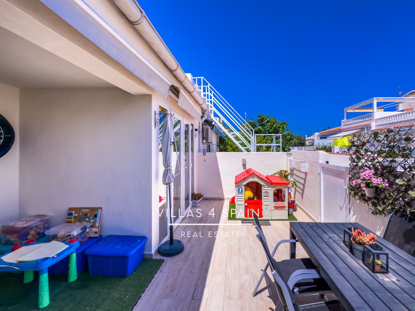 Resale - 2 Bedroom 1 bathroom Fully Renovated Town house with front garden in Torrevieja, San Luis - calle Zarauz - Alicante Resale - 2 Bedroom 1 bathroom Fully Renovated Town house with front garden in Torrevieja, San Luis - calle Zarauz - Alicante
