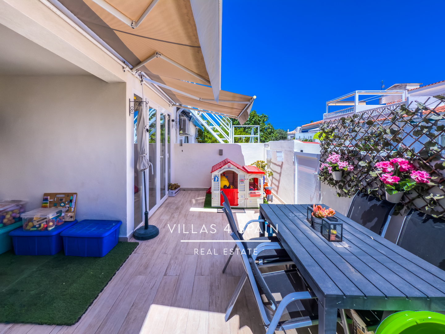 Resale - 2 Bedroom 1 bathroom Fully Renovated Town house with front garden in Torrevieja, San Luis - calle Zarauz - Alicante Resale - 2 Bedroom 1 bathroom Fully Renovated Town house with front garden in Torrevieja, San Luis - calle Zarauz - Alicante