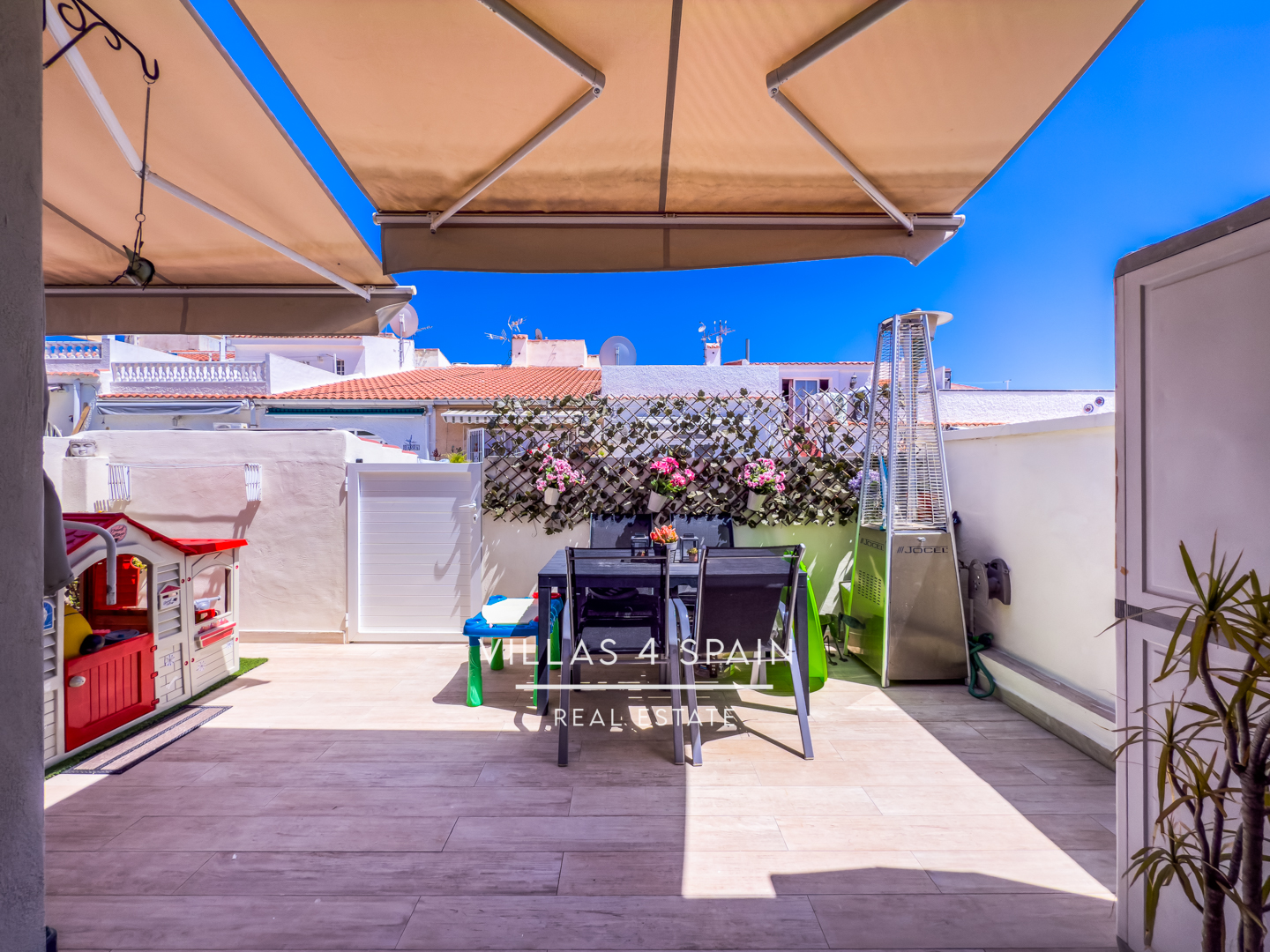 Resale - 2 Bedroom 1 bathroom Fully Renovated Town house with front garden in Torrevieja, San Luis - calle Zarauz - Alicante Resale - 2 Bedroom 1 bathroom Fully Renovated Town house with front garden in Torrevieja, San Luis - calle Zarauz - Alicante