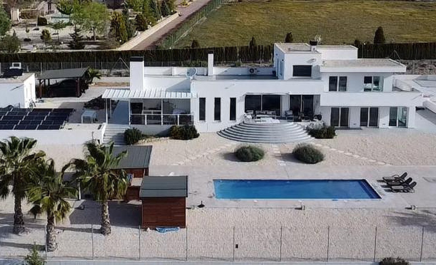 5 Bedroom 3 Bathroom Villa in Sax