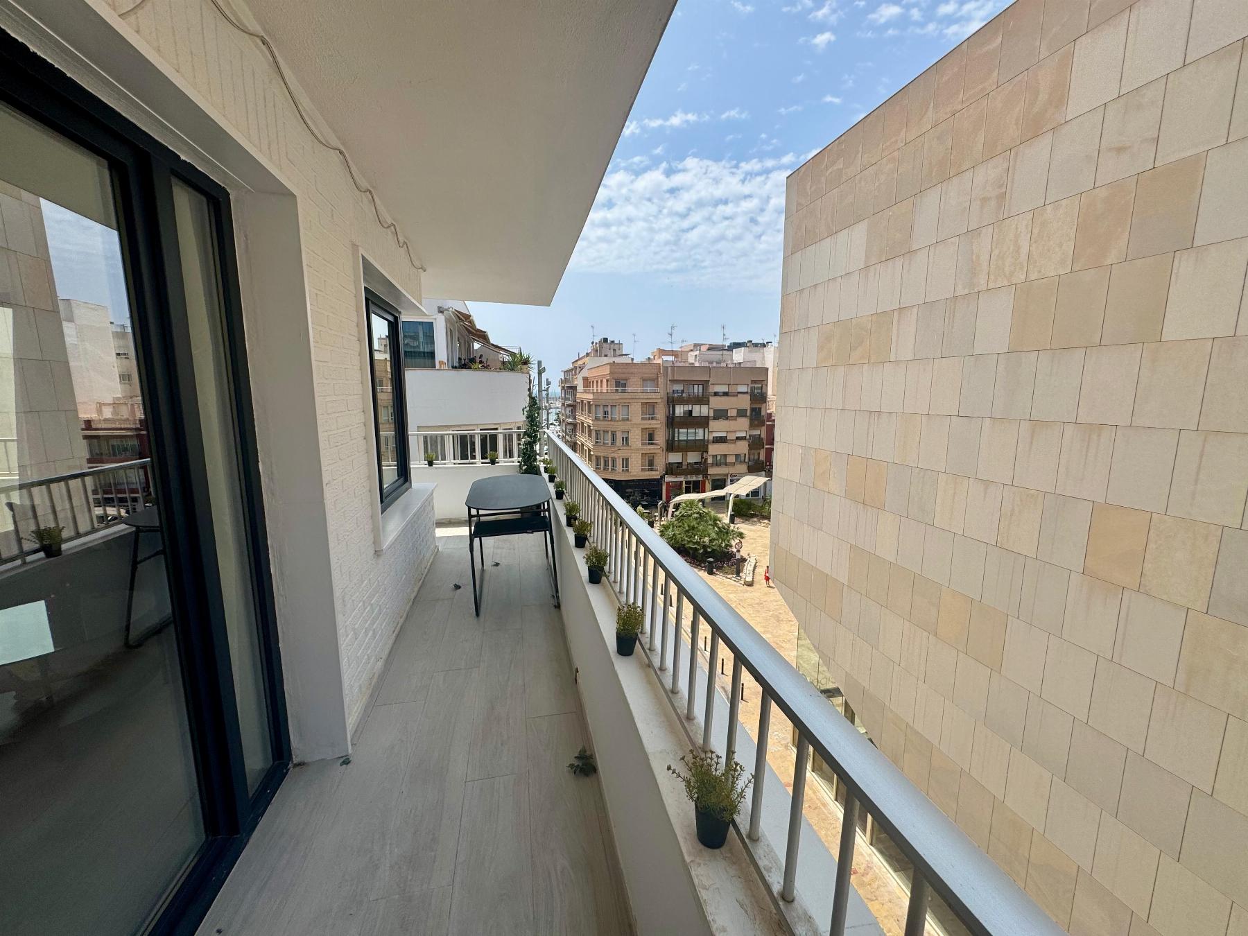 Resale - 3 Bedroom 2 Bathroom Apartamento in Torrevieja - CLUB NAUTICO TORREVIEJA - Alicante Resale - 3 Bedroom 2 Bathroom Apartamento in Torrevieja - CLUB NAUTICO TORREVIEJA - Alicante