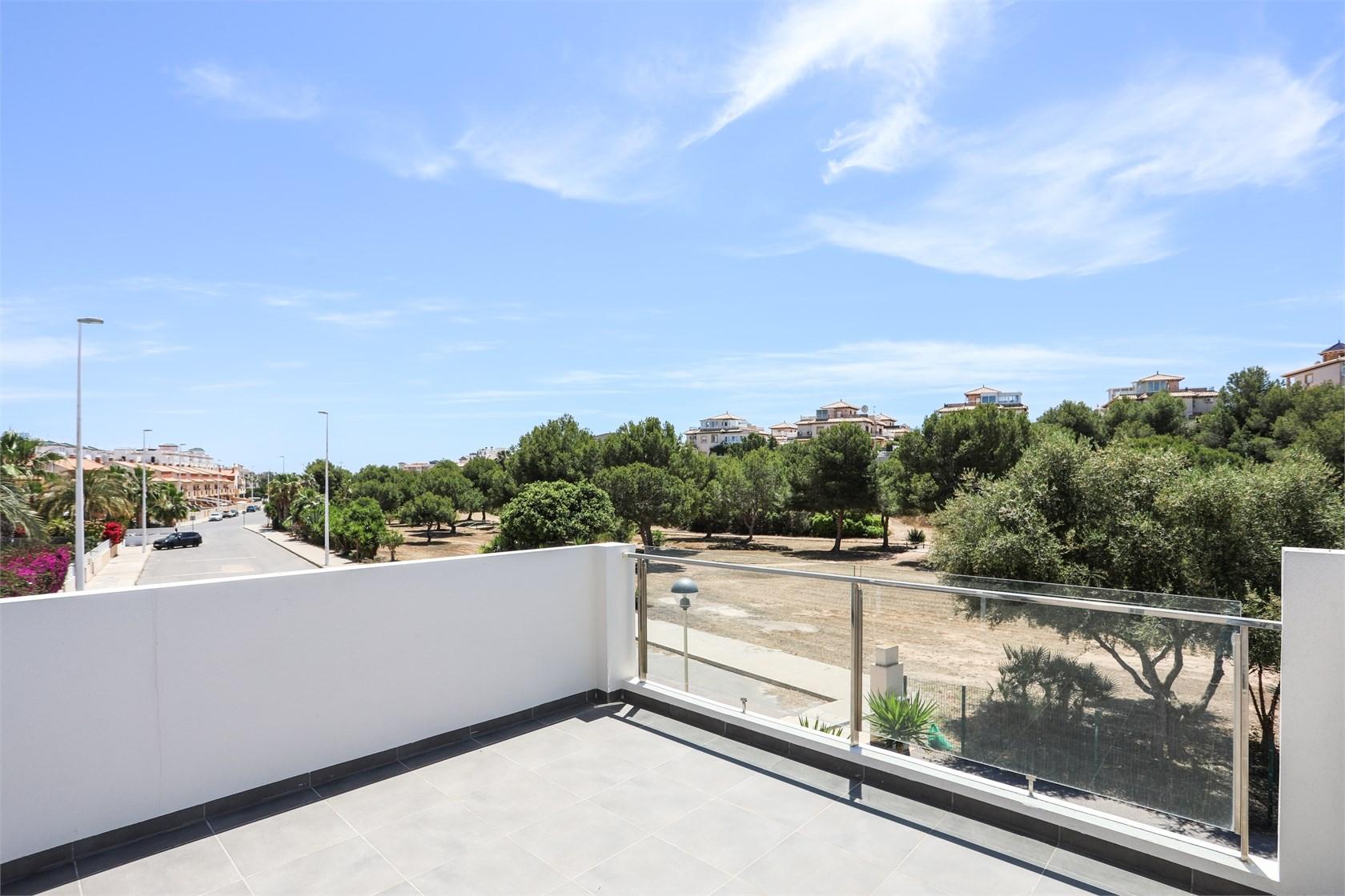 Sold - 3 Bedroom 2 Bathroom Chalet in Orihuela Costa - La Zenia - Alicante Sold - 3 Bedroom 2 Bathroom Chalet in Orihuela Costa - La Zenia - Alicante
