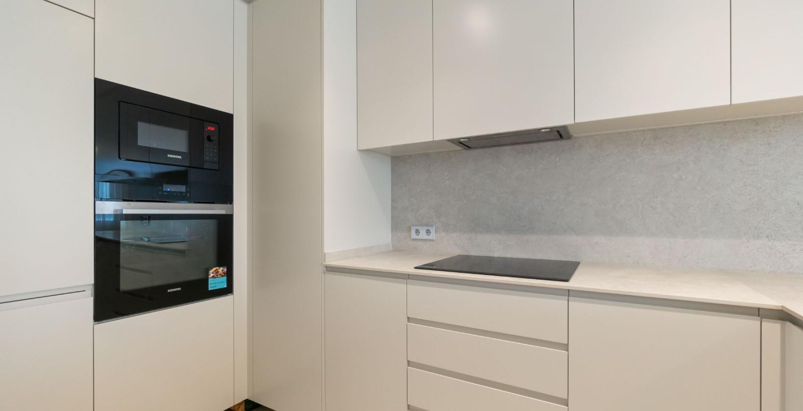 Resale - 3 Bedroom 2 Bathroom Apartamento in Torrevieja - Playa de La Acequion - Alicante Resale - 3 Bedroom 2 Bathroom Apartamento in Torrevieja - Playa de La Acequion - Alicante
