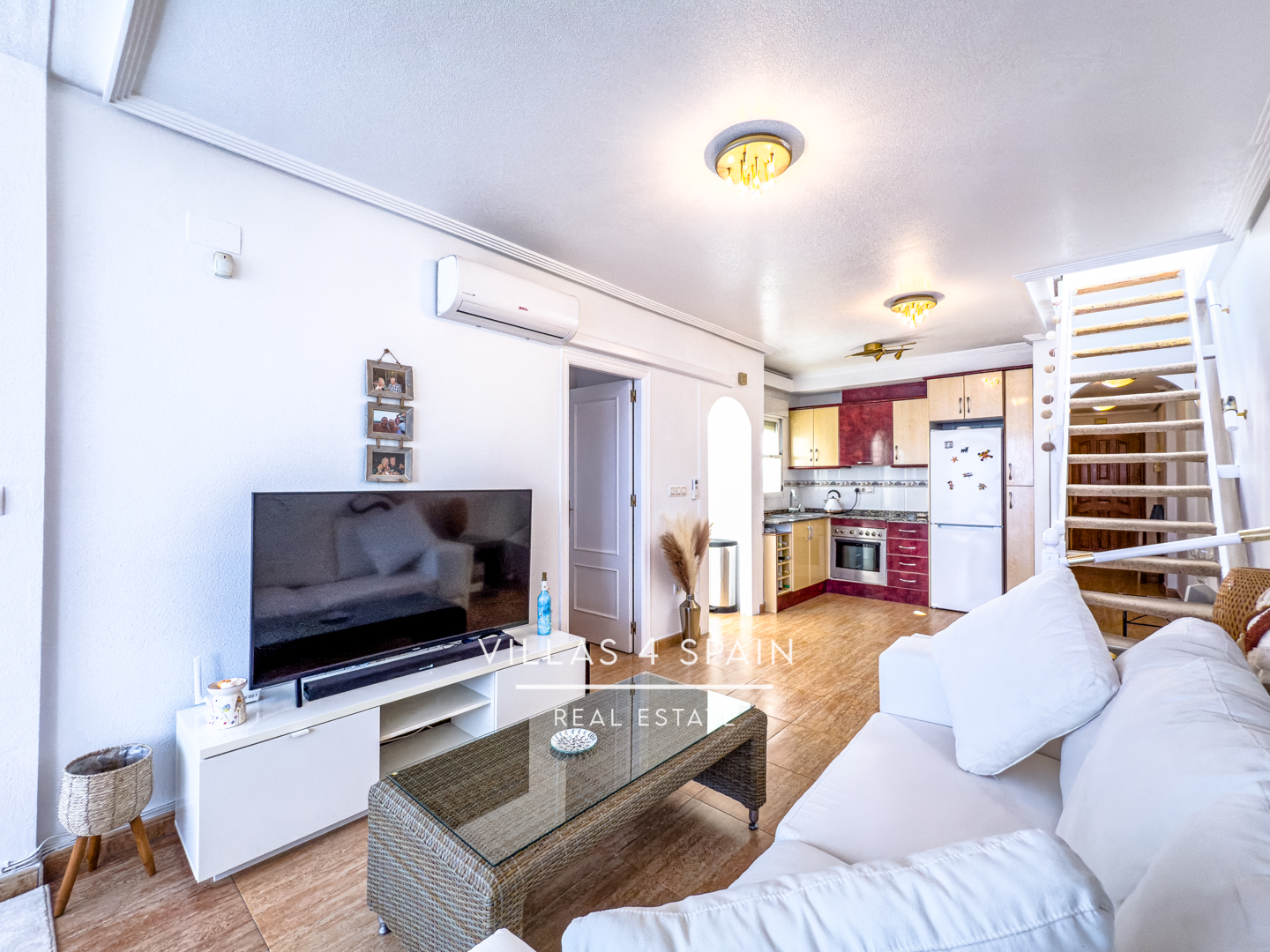 Resale - 2 Bed 1 Bath Apartment with Roof Terrace and sea views - calle salustiana - Alicante Resale - 2 Bed 1 Bath Apartment with Roof Terrace and sea views - calle salustiana - Alicante